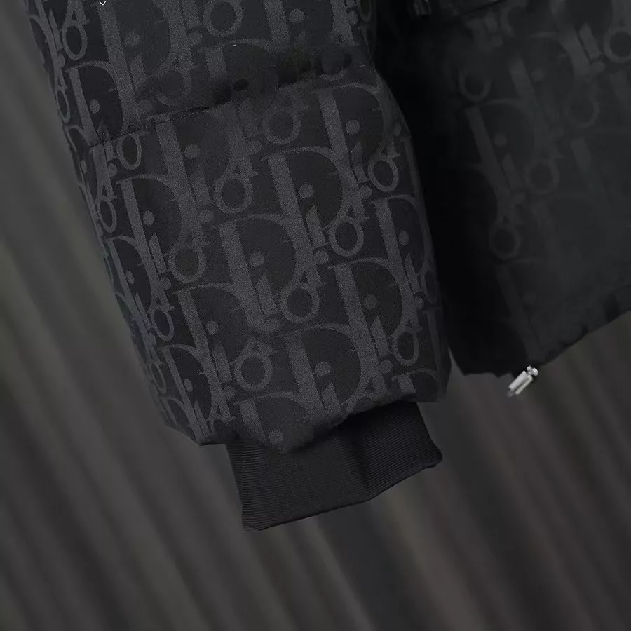 Classic 7808 Christian Dior Down Feather Coat Long Sleeved For Men
