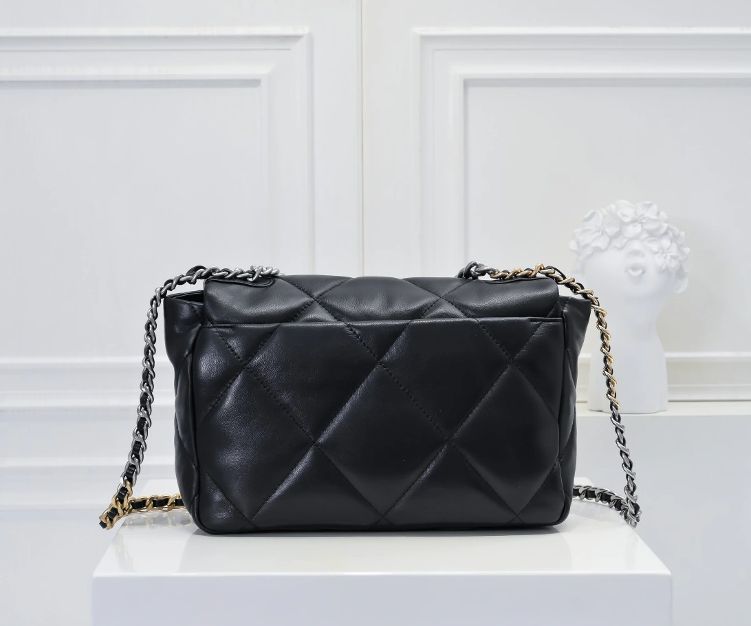 Classic 8211 Chanel AAA Quality Messenger Bags