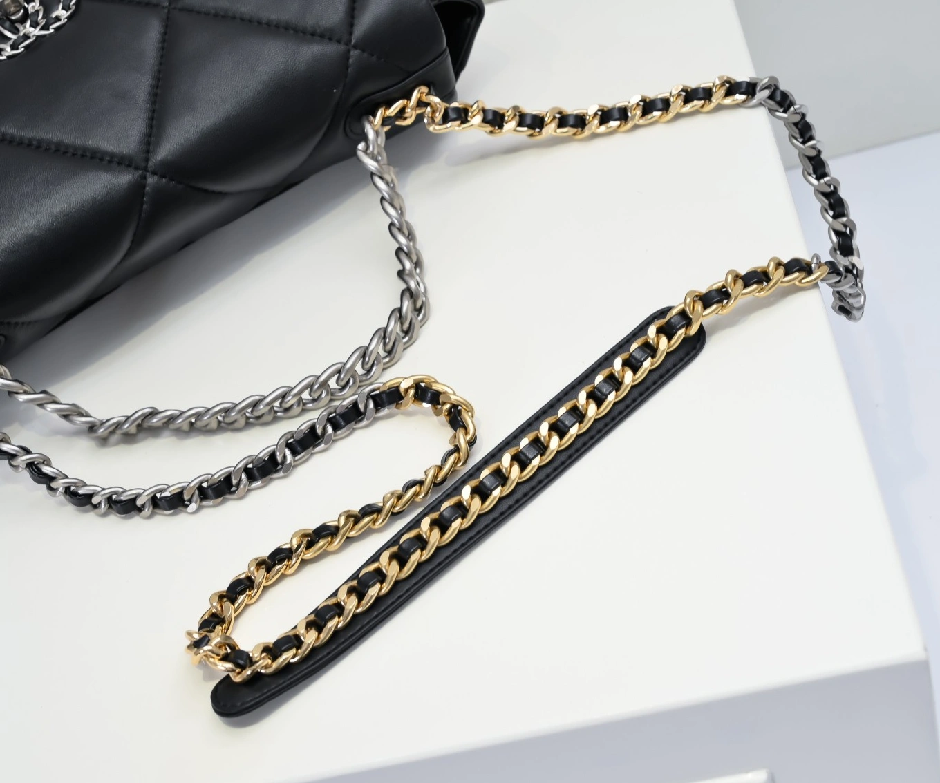 Classic 8211 Chanel AAA Quality Messenger Bags