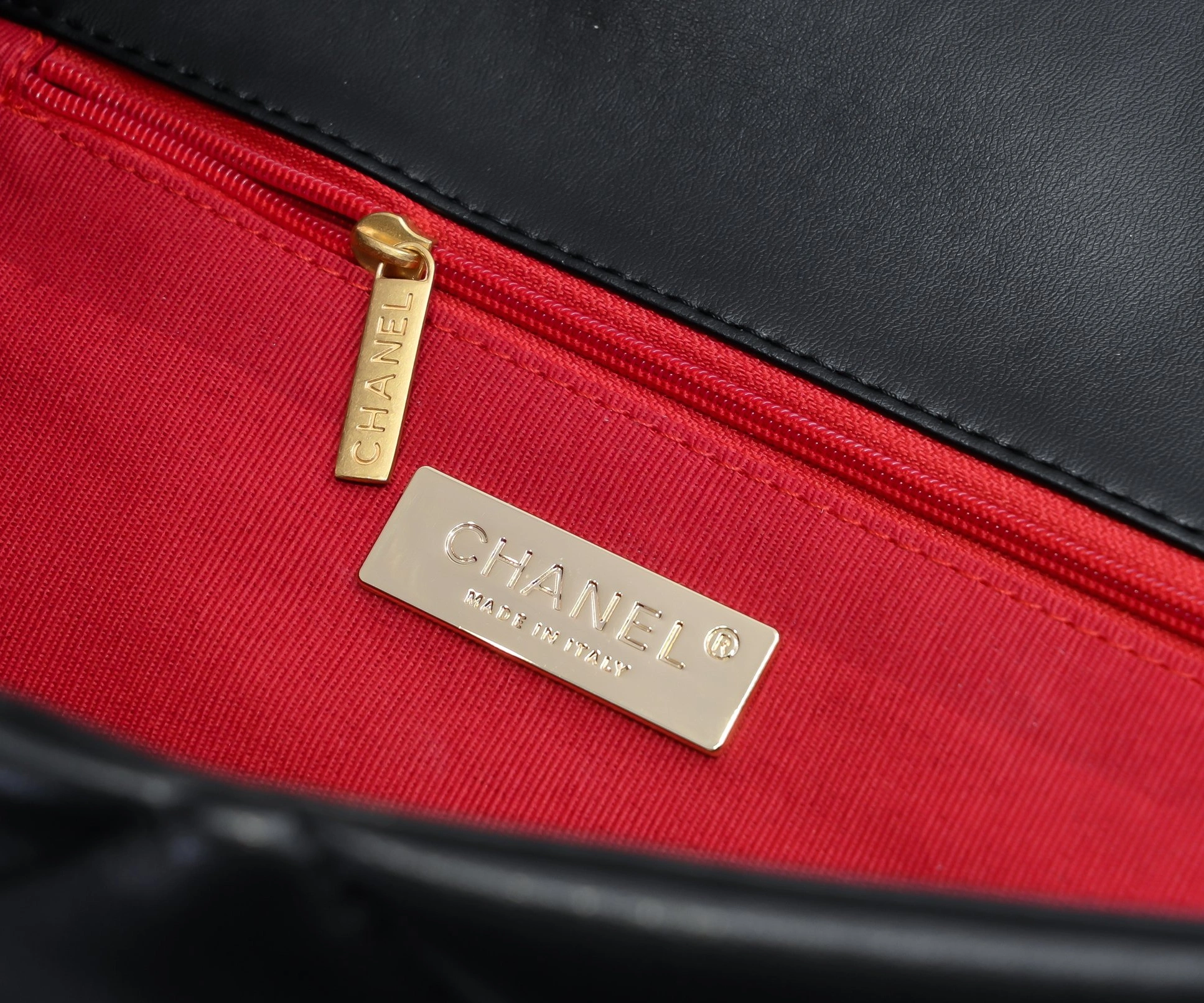 Classic 8211 Chanel AAA Quality Messenger Bags