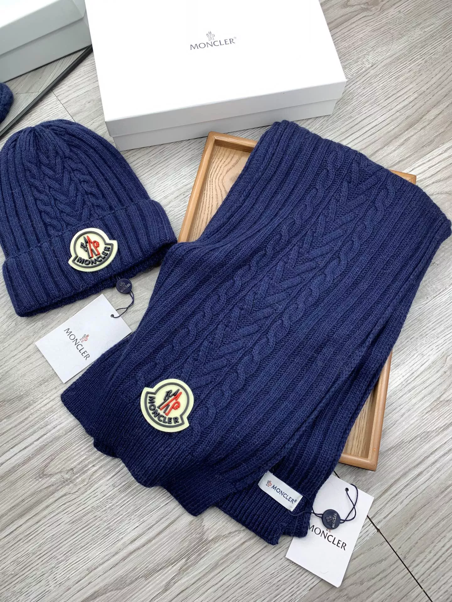 Classic 8287 Moncler Hat and Scarf Set