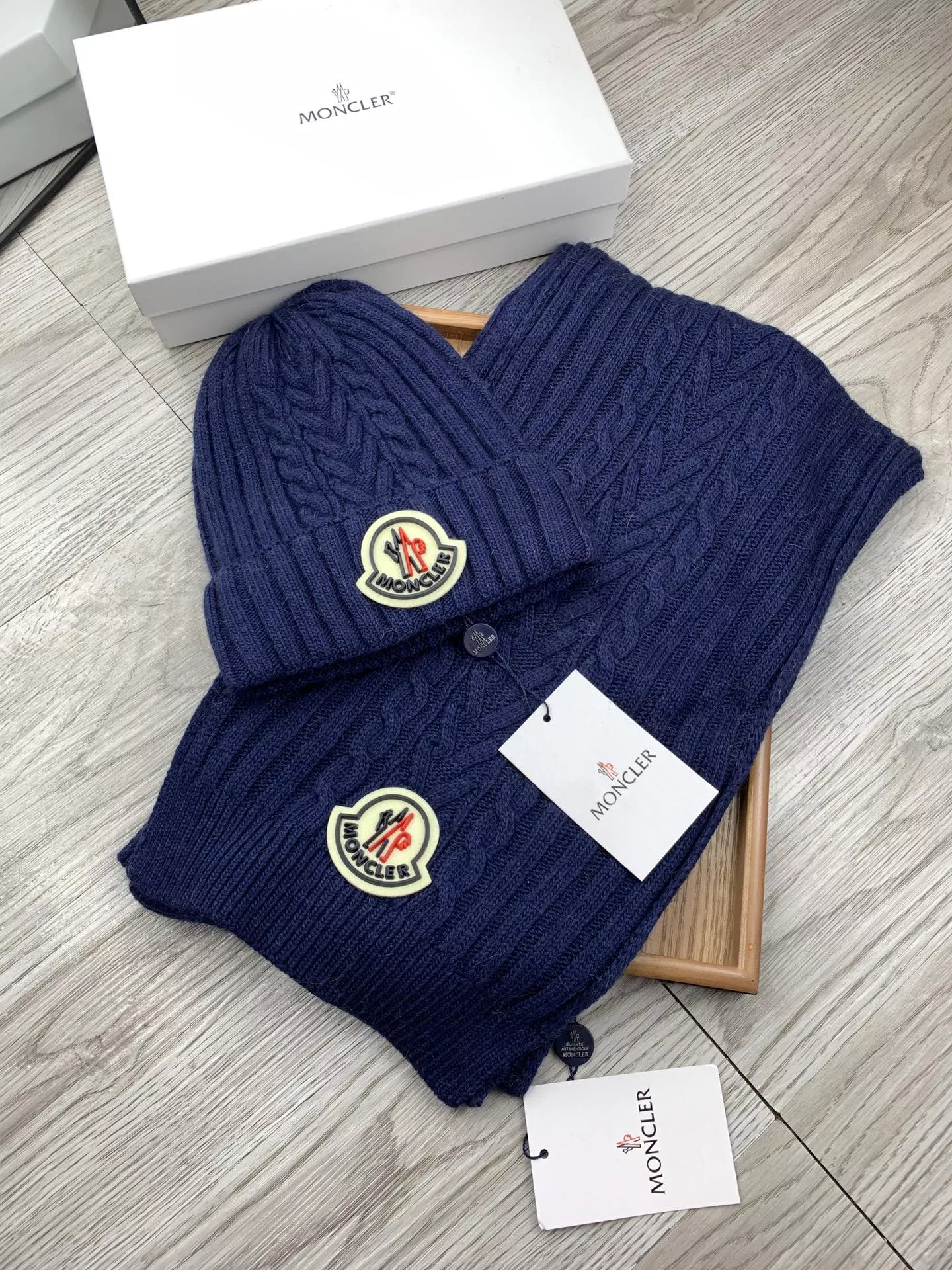 Classic 8287 Moncler Hat and Scarf Set
