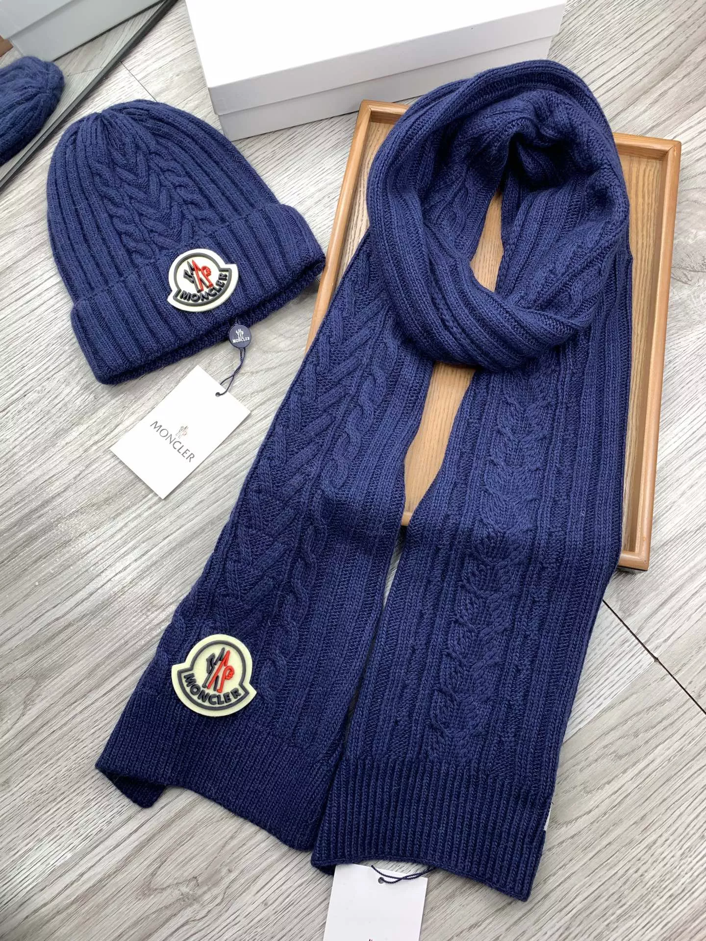 Classic 8287 Moncler Hat and Scarf Set