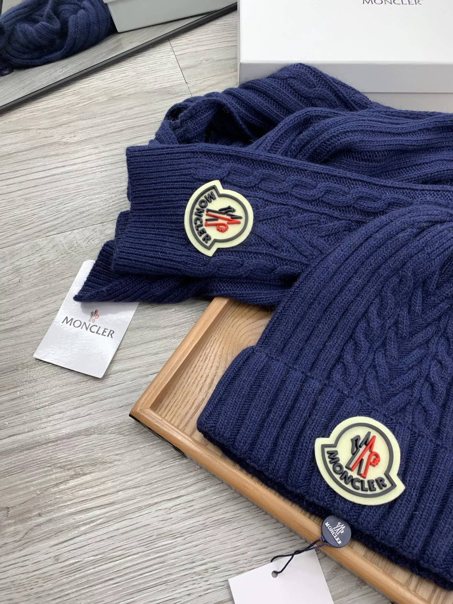 Classic 8287 Moncler Hat and Scarf Set
