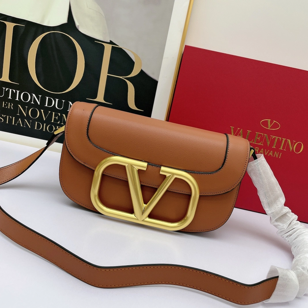 Classic 8330 Valentino AAA Quality Messenger Bags For Women