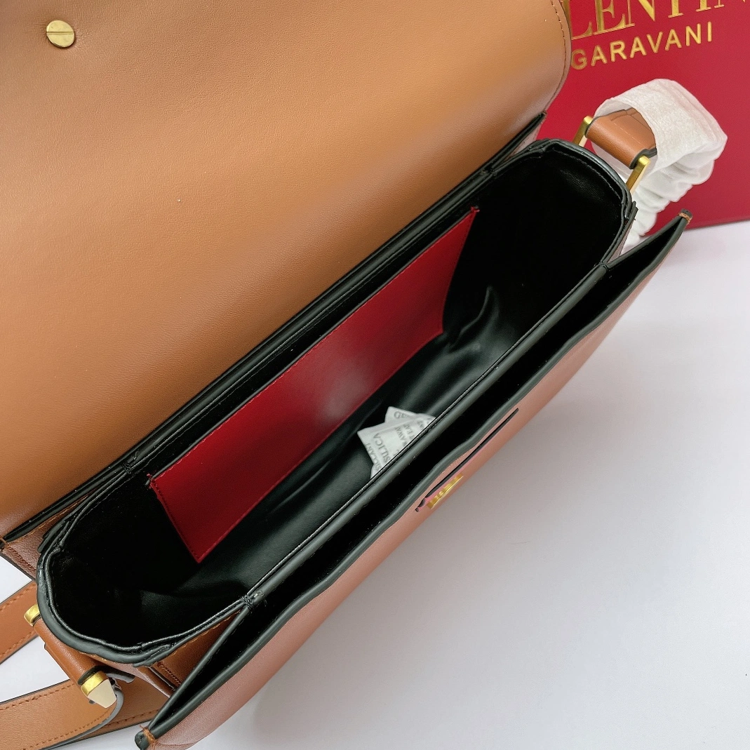 Classic 8330 Valentino AAA Quality Messenger Bags For Women