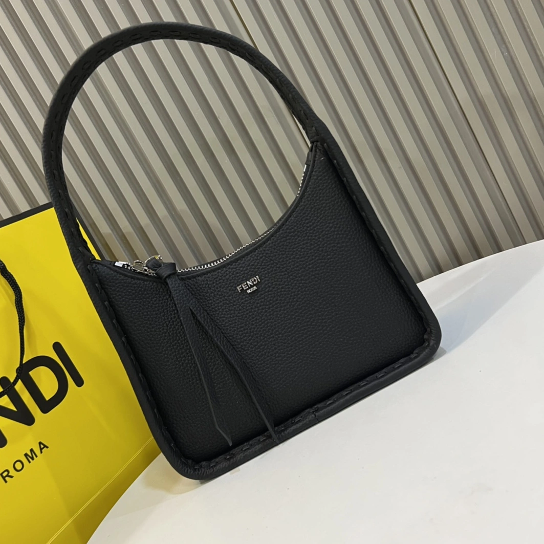 Classic 8488 Fendi AAA Quality Handbags For Women