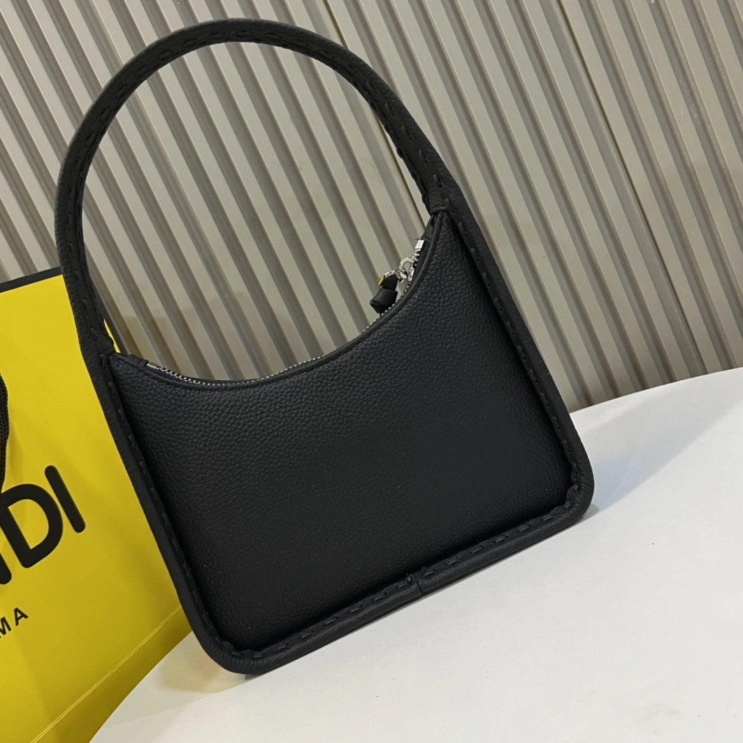 Classic 8488 Fendi AAA Quality Handbags For Women