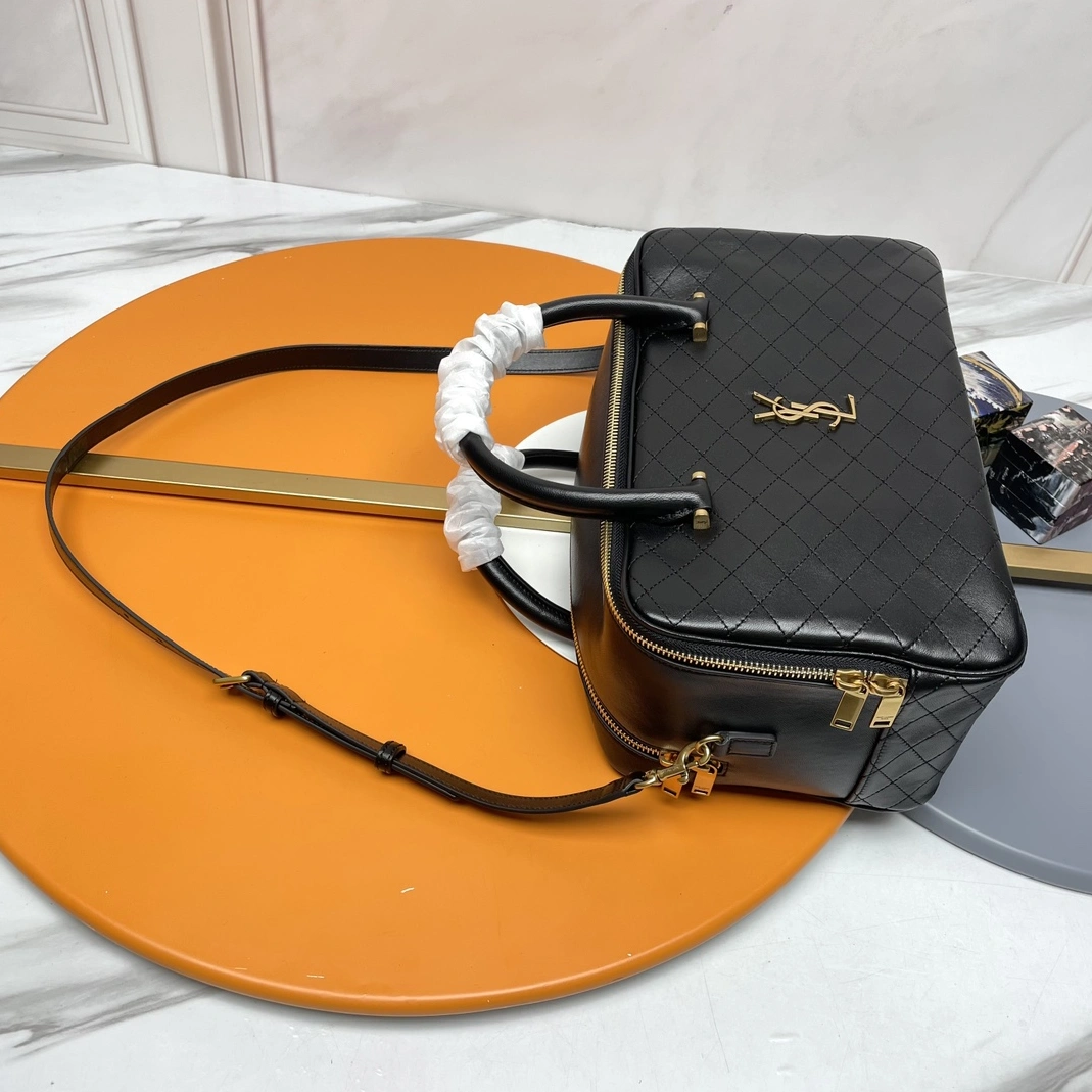 Classic 8500 Yves Saint Laurent AAA Quality Handbags For Women