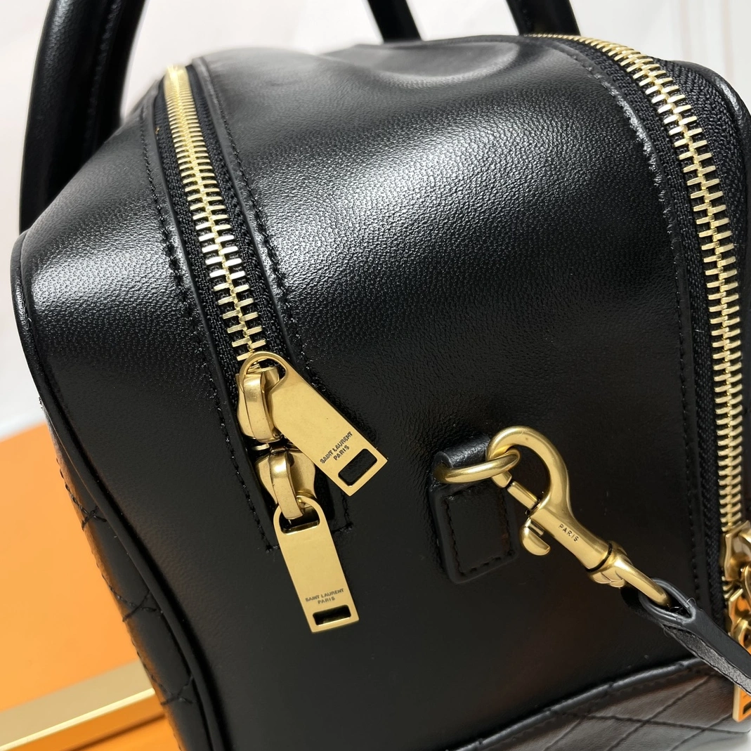 Classic 8500 Yves Saint Laurent AAA Quality Handbags For Women