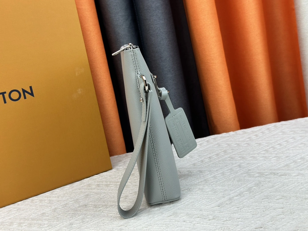 Classic 8695 Louis Vuitton LV Wallets For Unisex