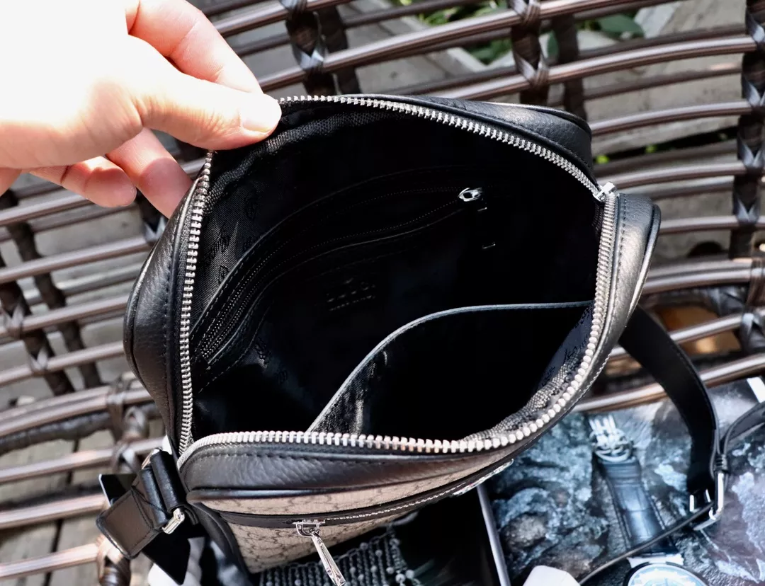 Classic 8819 Gucci AAA Man Messenger Bags