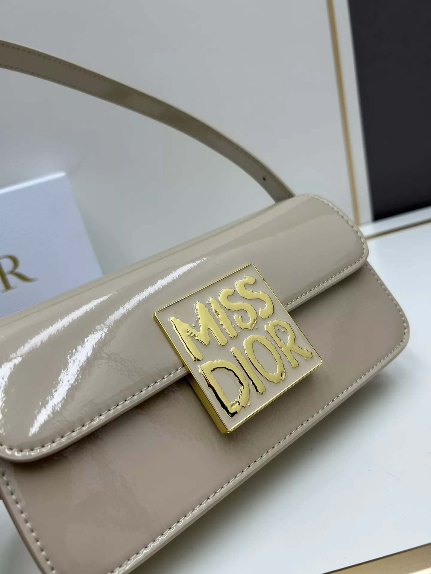 Classic 8875 Christian Dior AAA Quality Shoulder Bags For Women