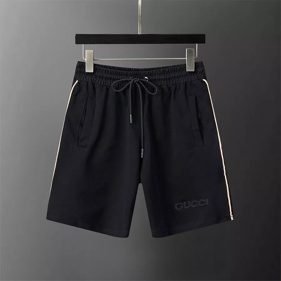 Classic 8934 Gucci Tracksuits Short Sleeved For Men
