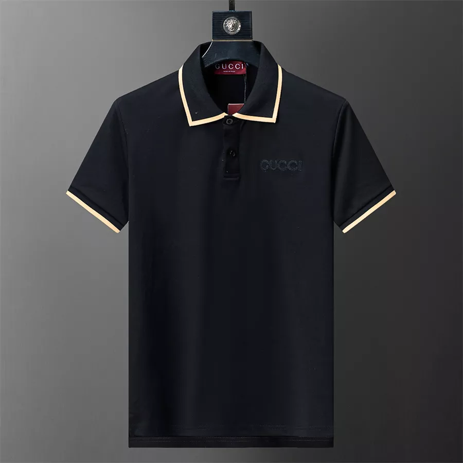 Classic 8934 Gucci Tracksuits Short Sleeved For Men