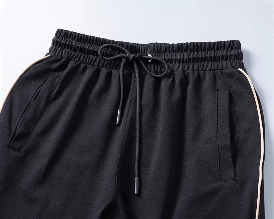 Classic 8934 Gucci Tracksuits Short Sleeved For Men