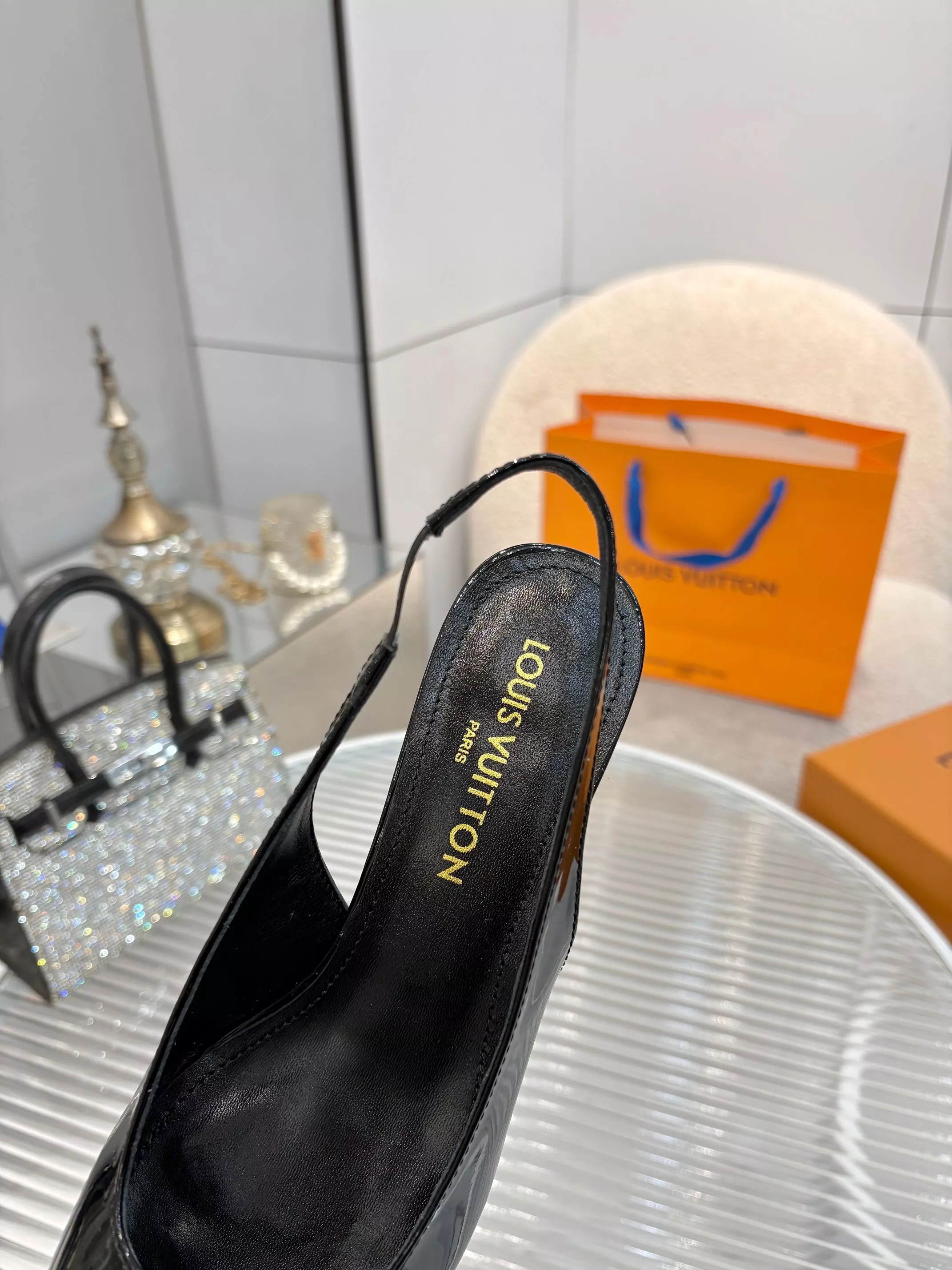 Classic 8999 Louis Vuitton Sandal For Women