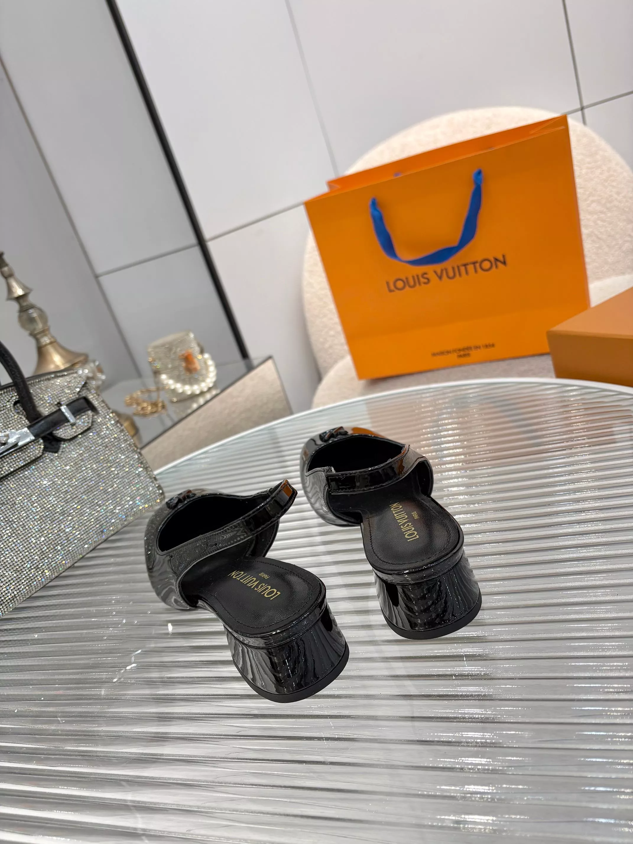 Classic 8999 Louis Vuitton Sandal For Women