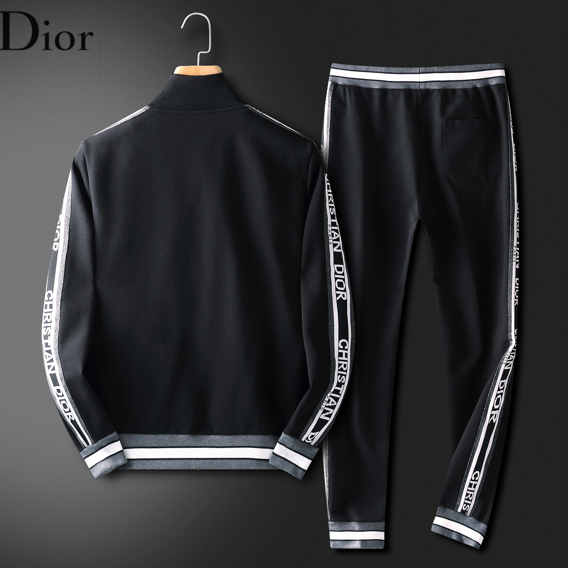 Classic 9135 Christian Dior Tracksuits Long Sleeved For Men