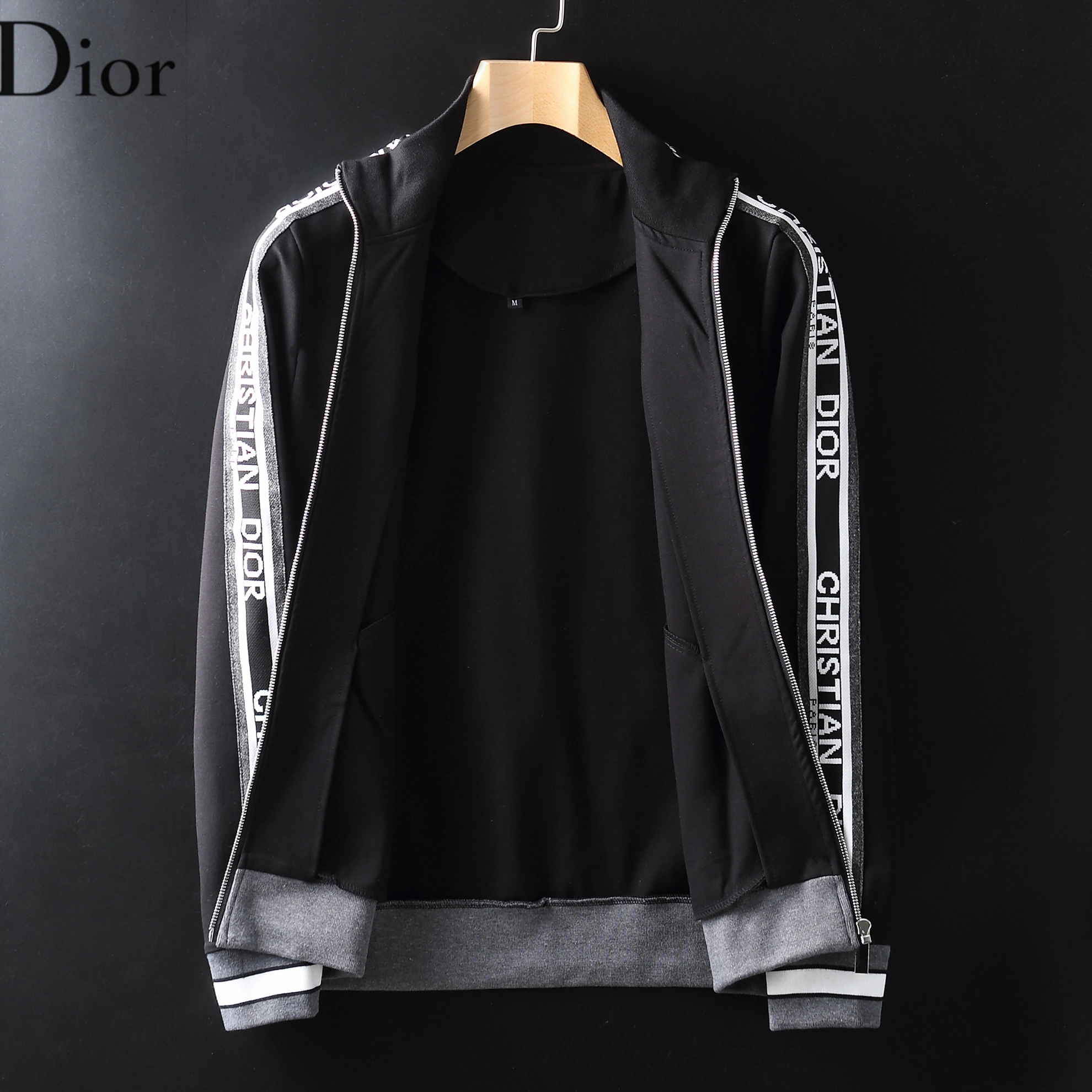 Classic 9135 Christian Dior Tracksuits Long Sleeved For Men