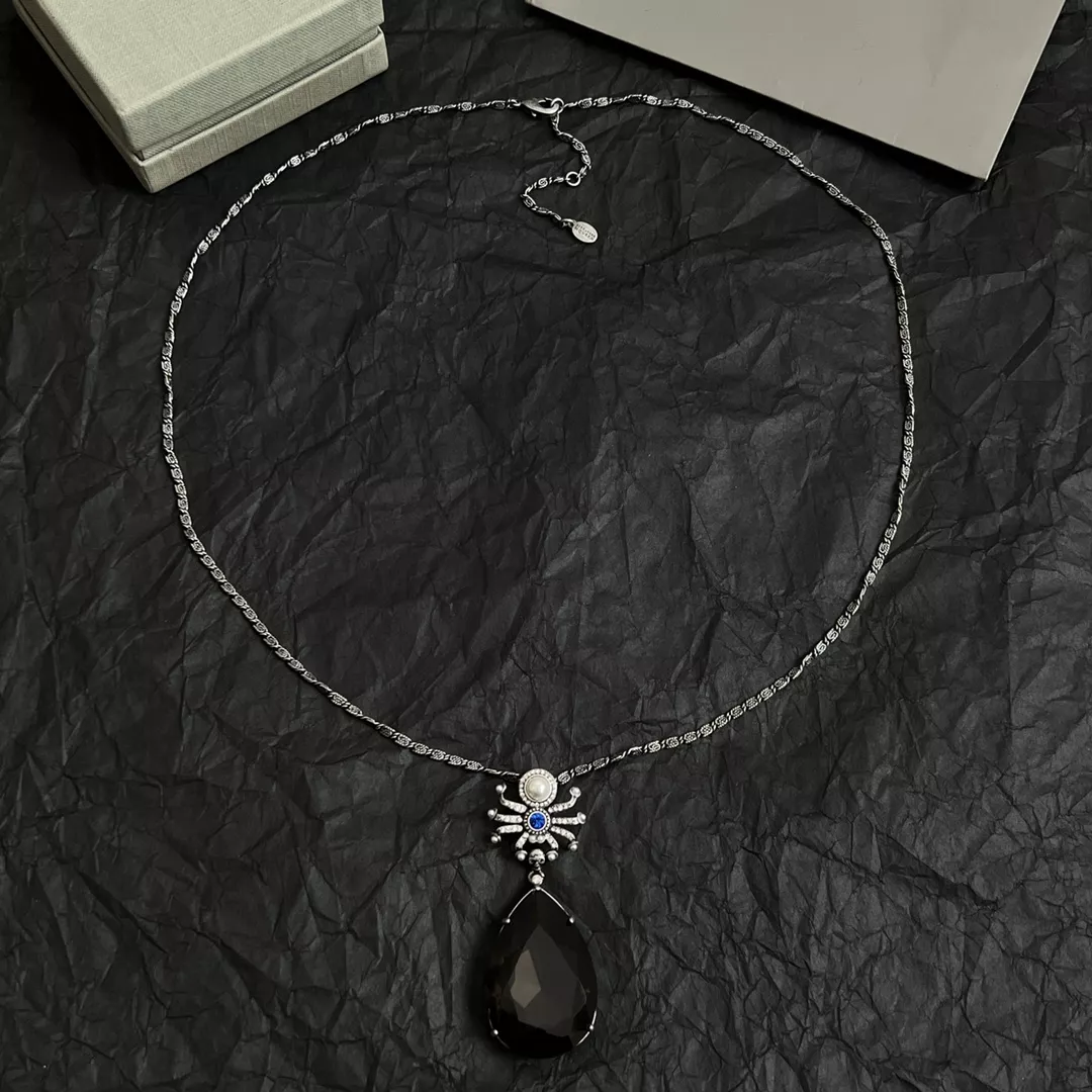 Classic 9337 Alexander McQueen Necklaces