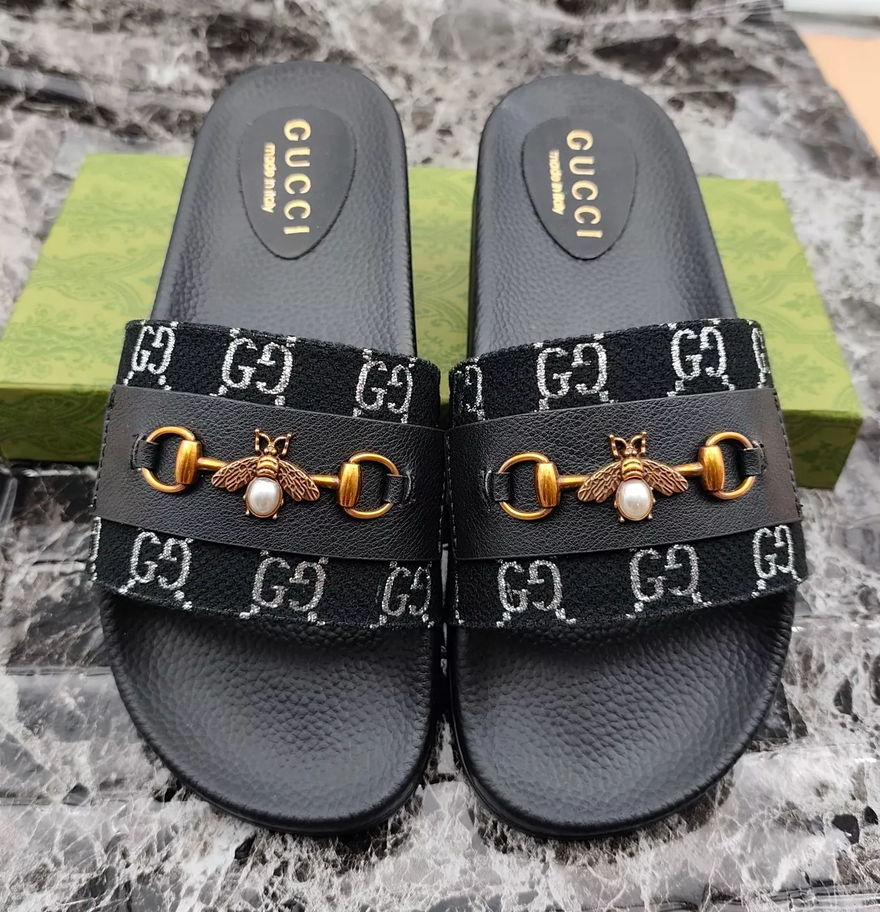 Classic 9400 Gucci Slippers For Men