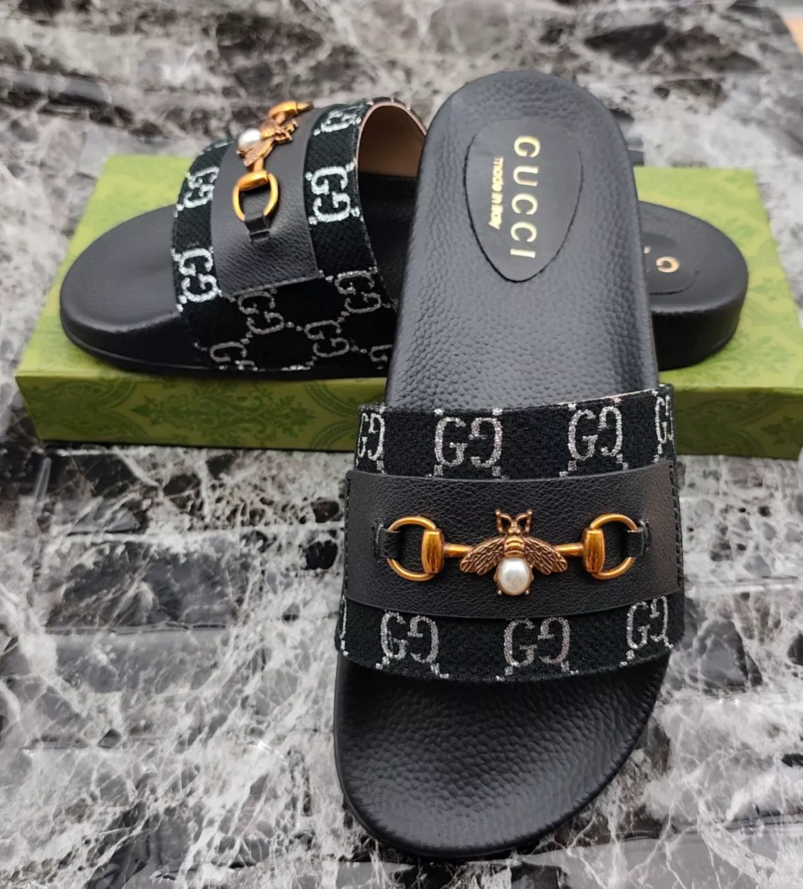 Classic 9400 Gucci Slippers For Men
