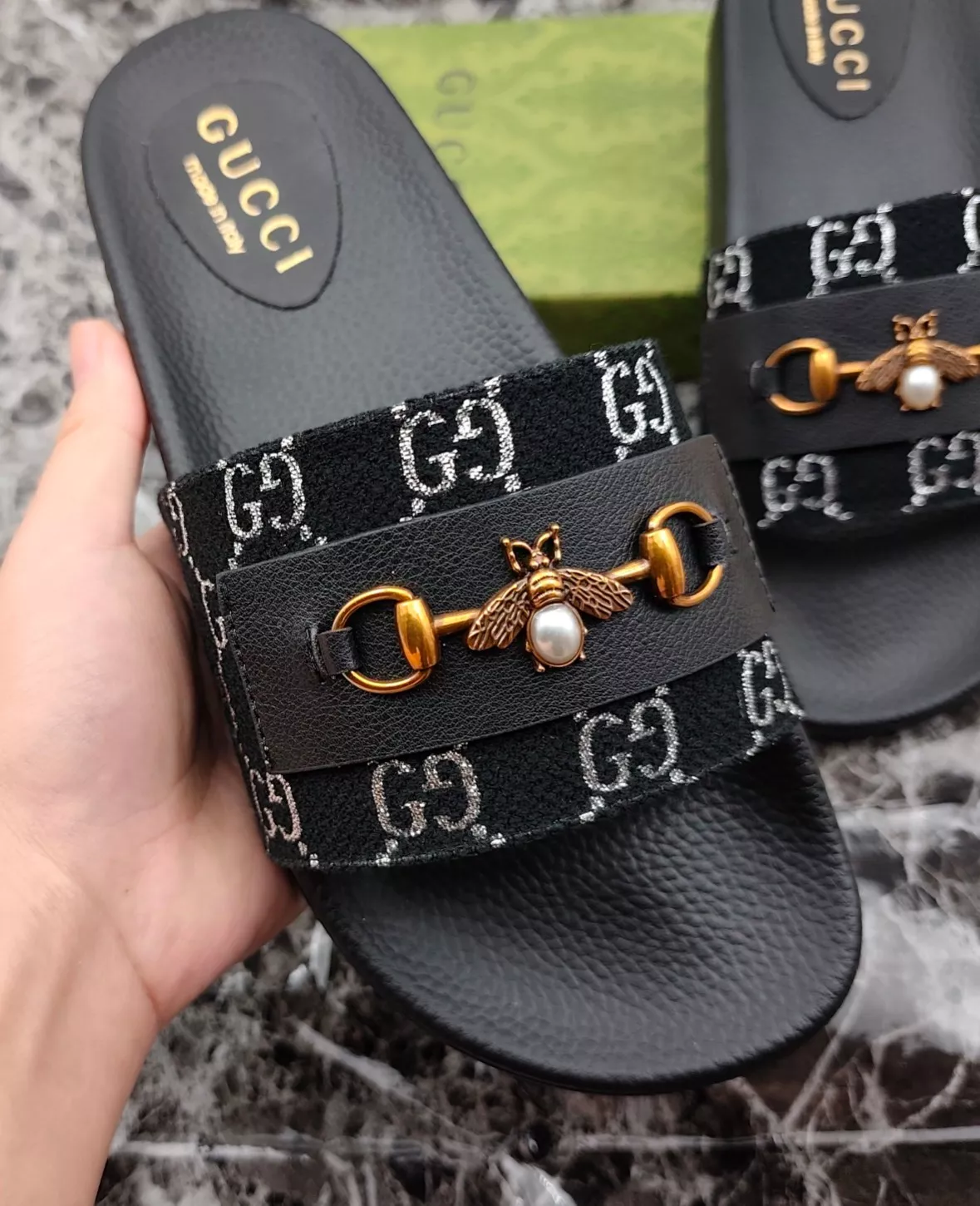 Classic 9400 Gucci Slippers For Men