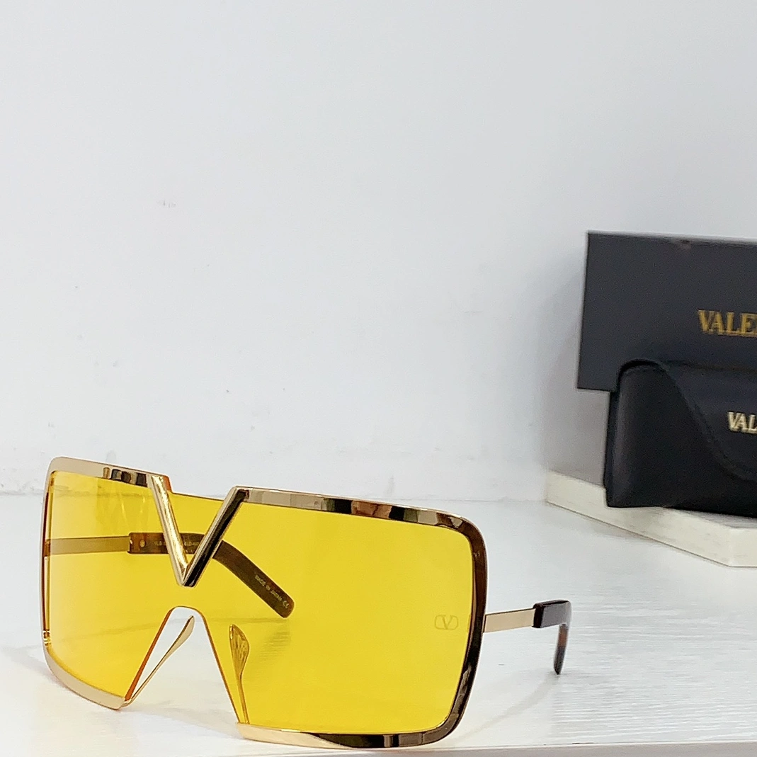 Classic 941 Valentino AAA Quality Sunglasses
