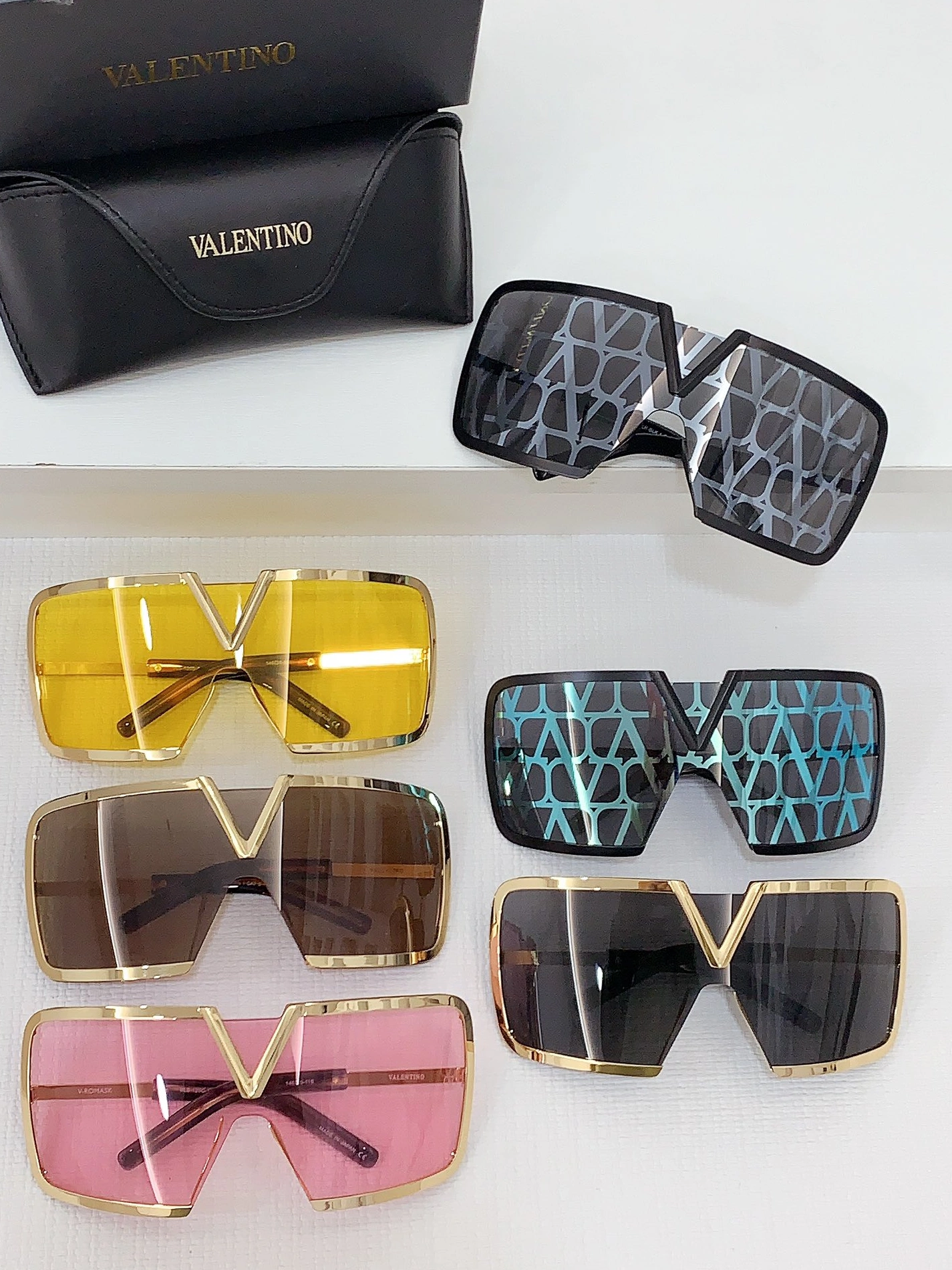 Classic 941 Valentino AAA Quality Sunglasses