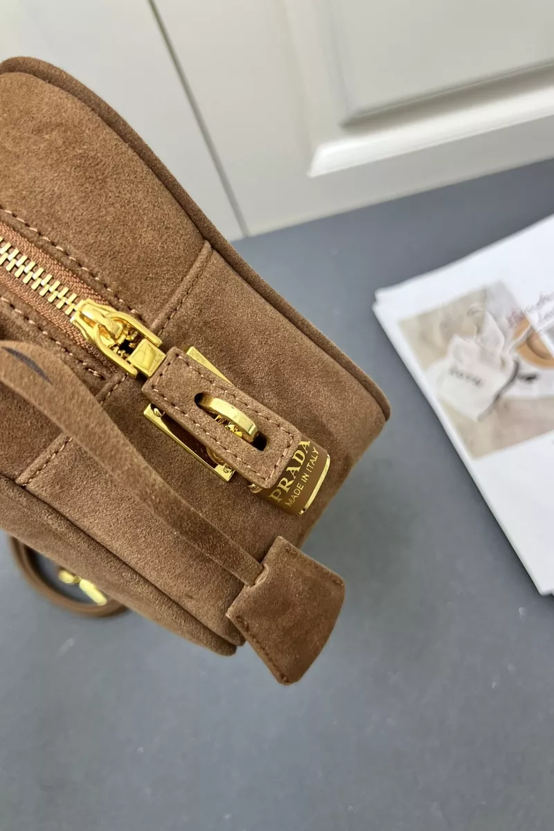 Classic 9496 Prada AAA Quality Handbags For Women