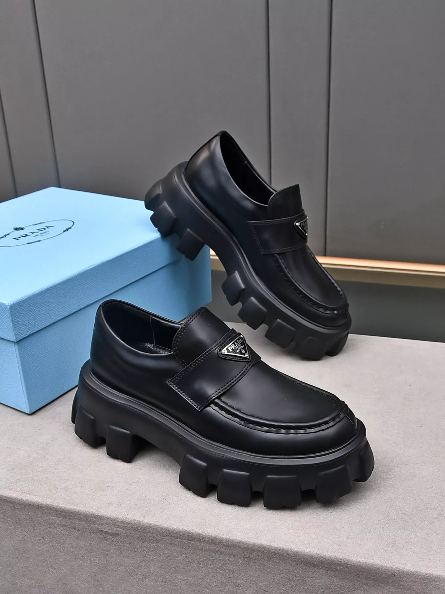 Classic 9551 Prada Leather Shoes For Men