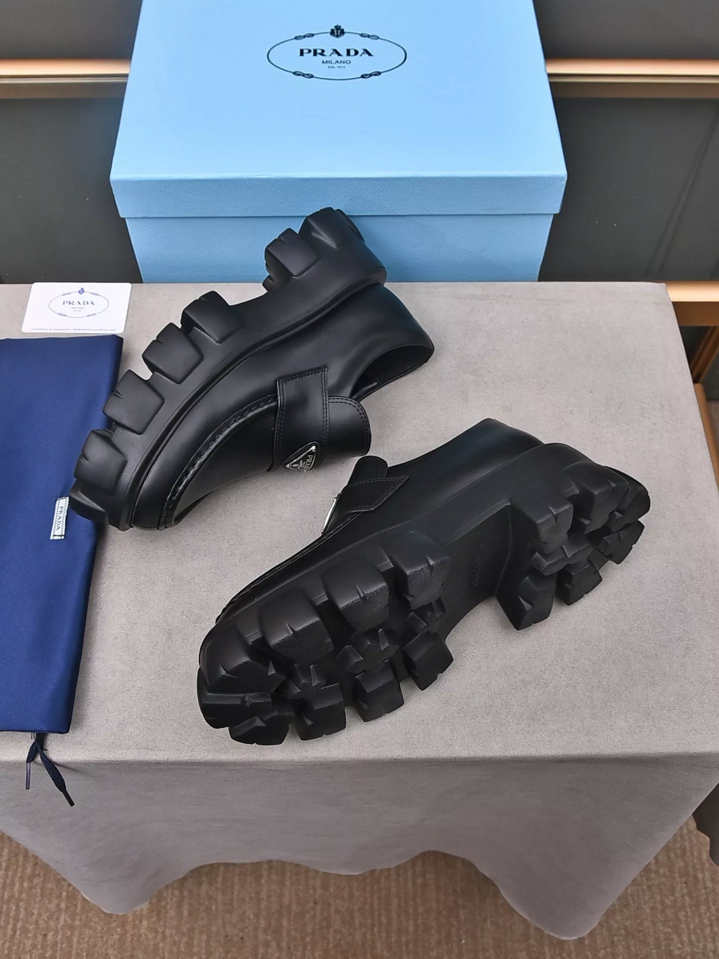 Classic 9551 Prada Leather Shoes For Men