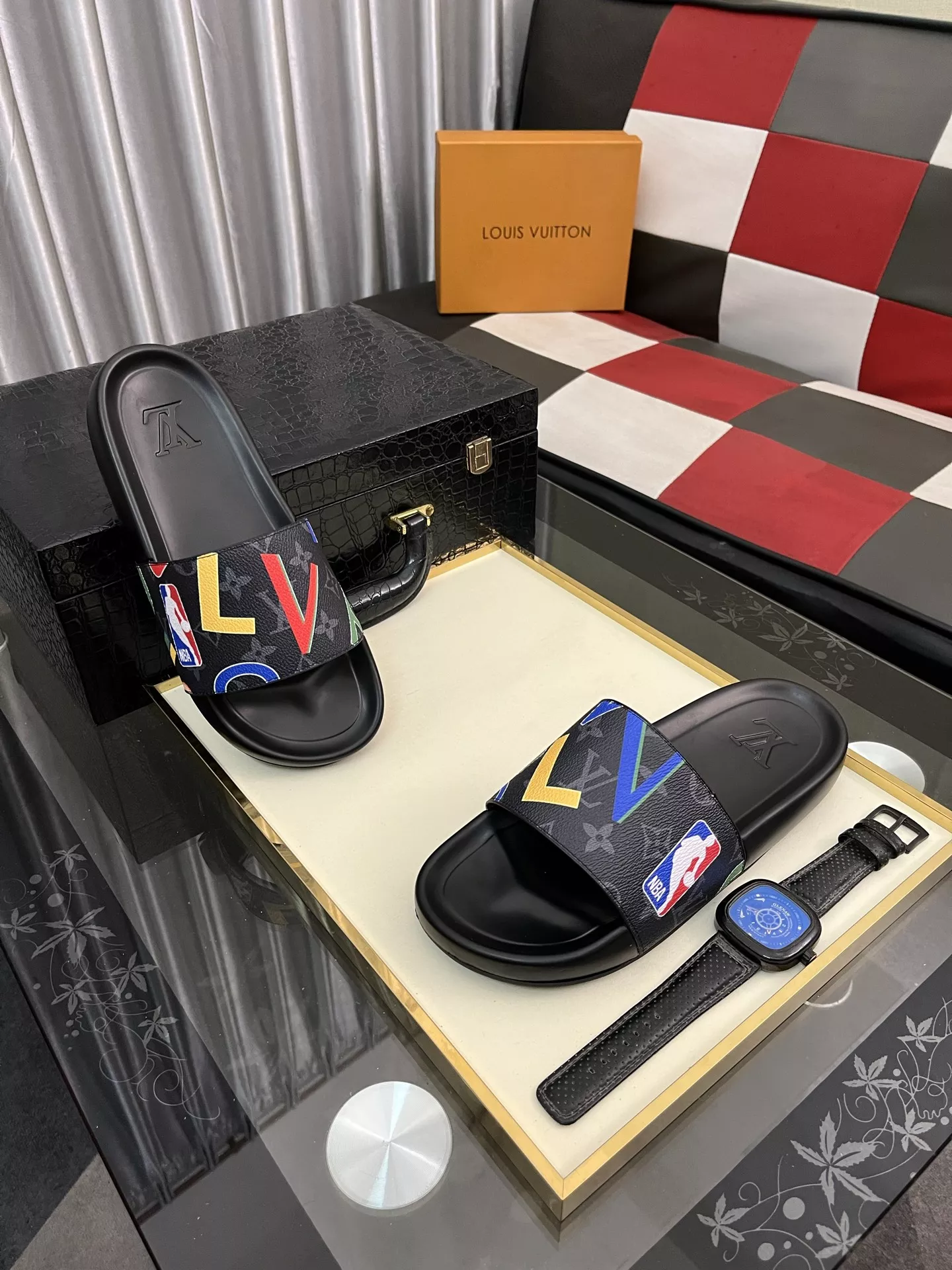 Classic 973 Louis Vuitton Slippers For Men
