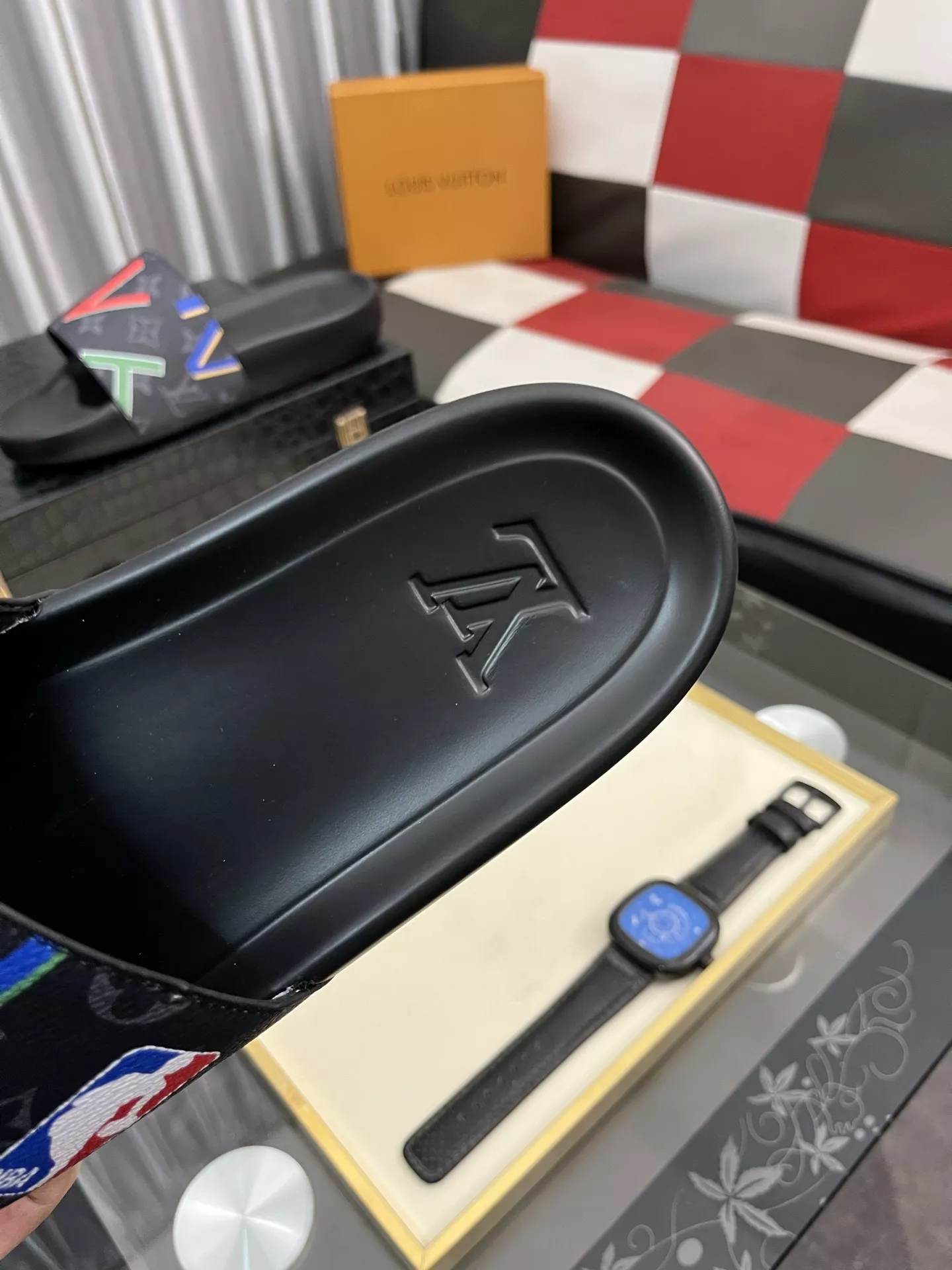 Classic 973 Louis Vuitton Slippers For Men