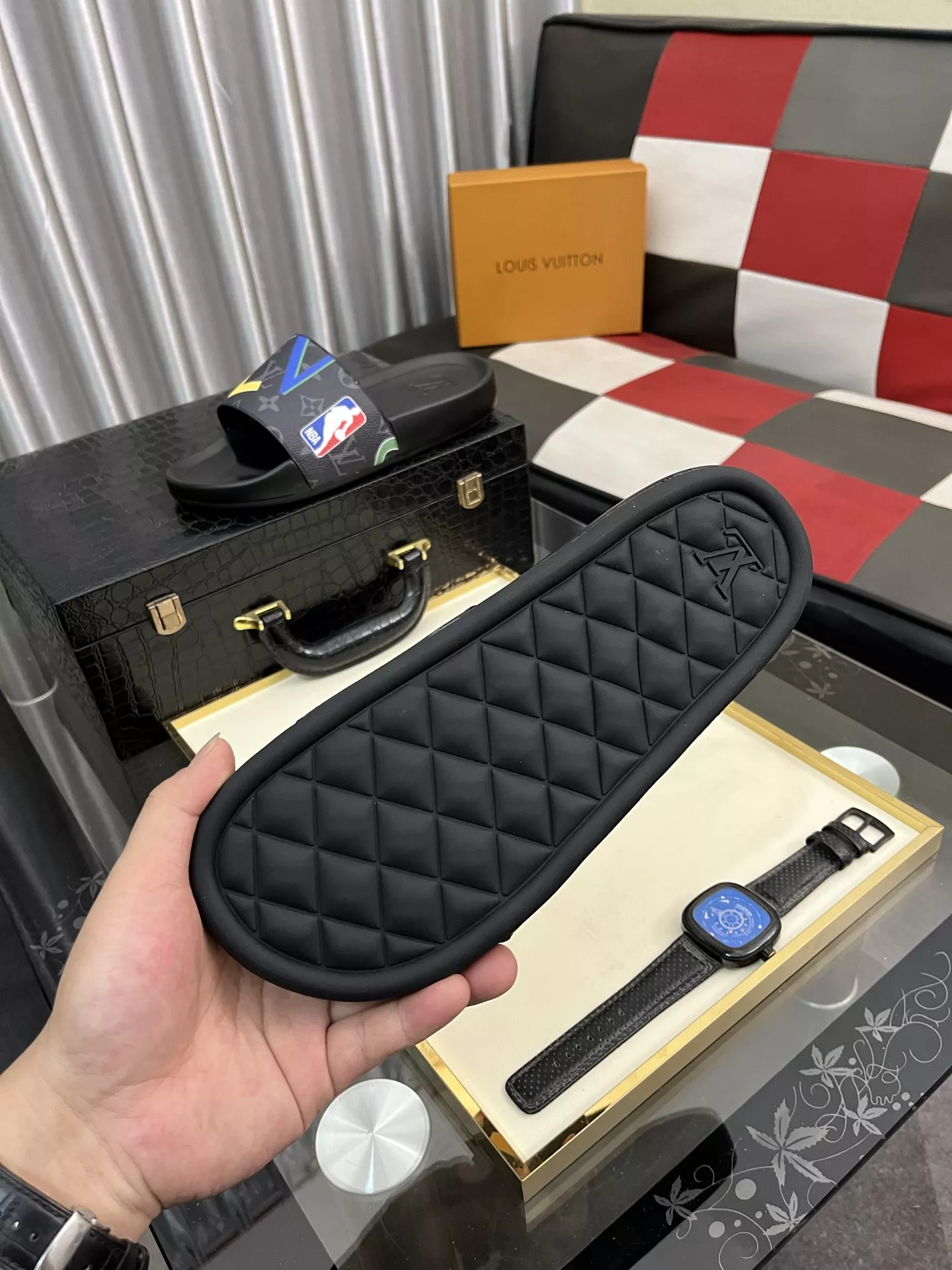 Classic 973 Louis Vuitton Slippers For Men