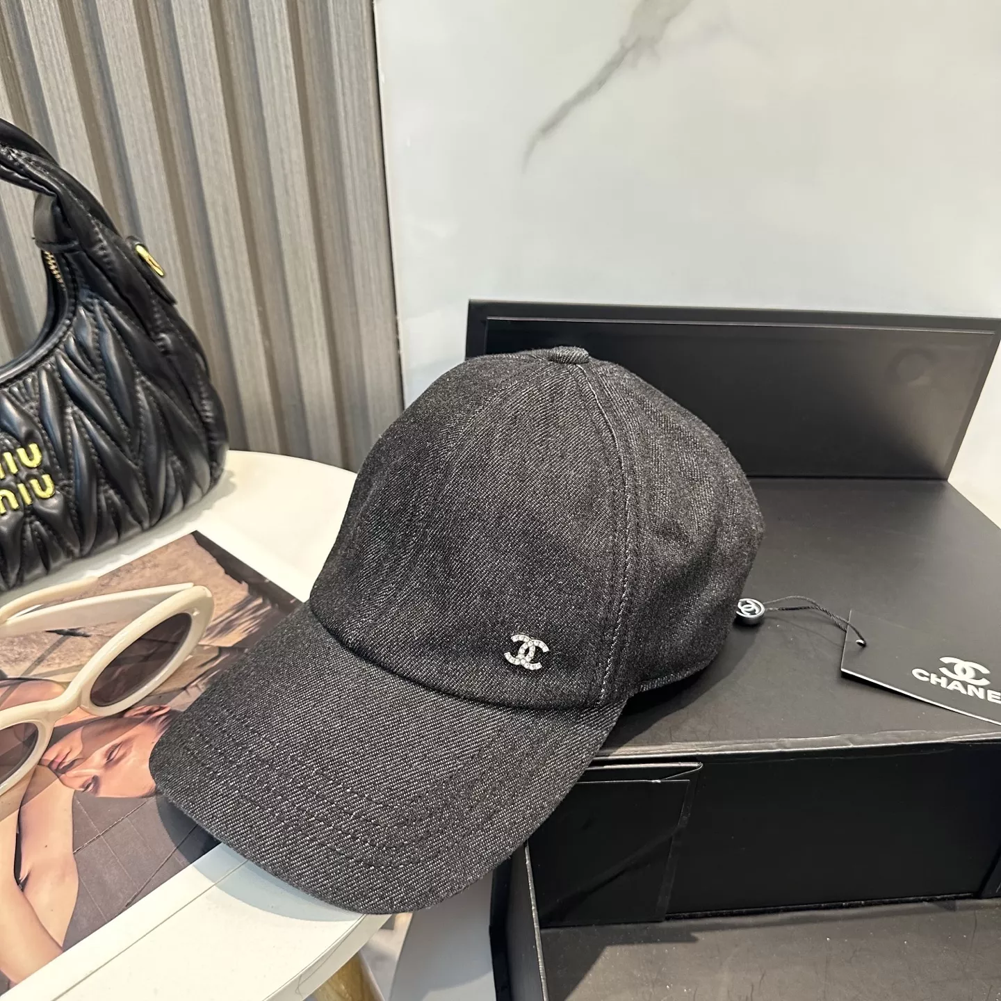 Classic 977 Chanel Caps
