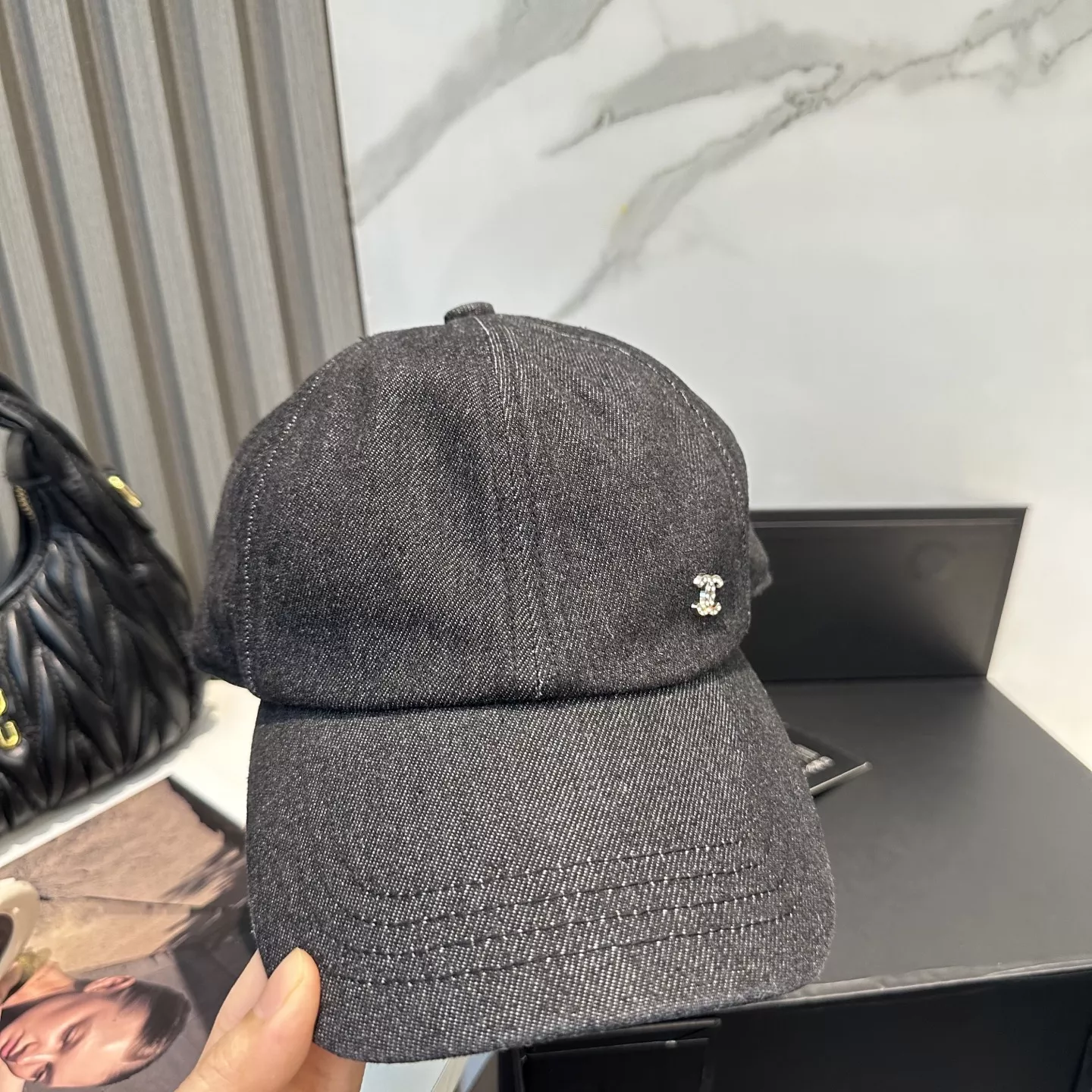Classic 977 Chanel Caps