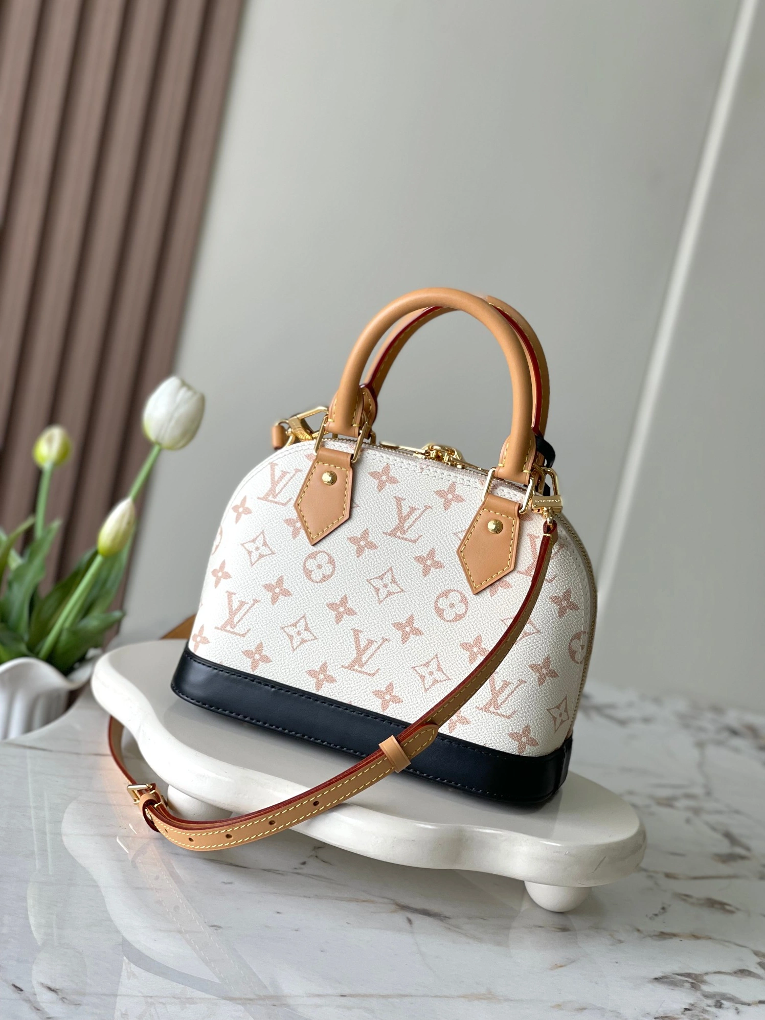 Classic 9809 Louis Vuitton AAA Quality Handbags For Women