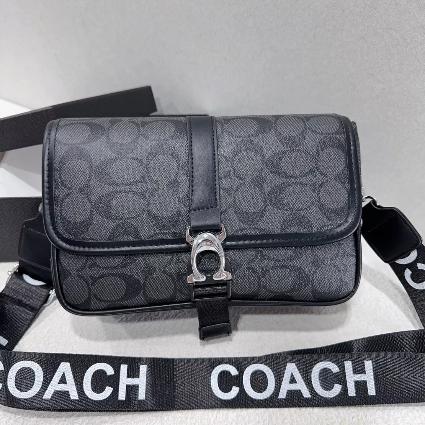 Coach Messenger Bag For Women Lightweight 9817