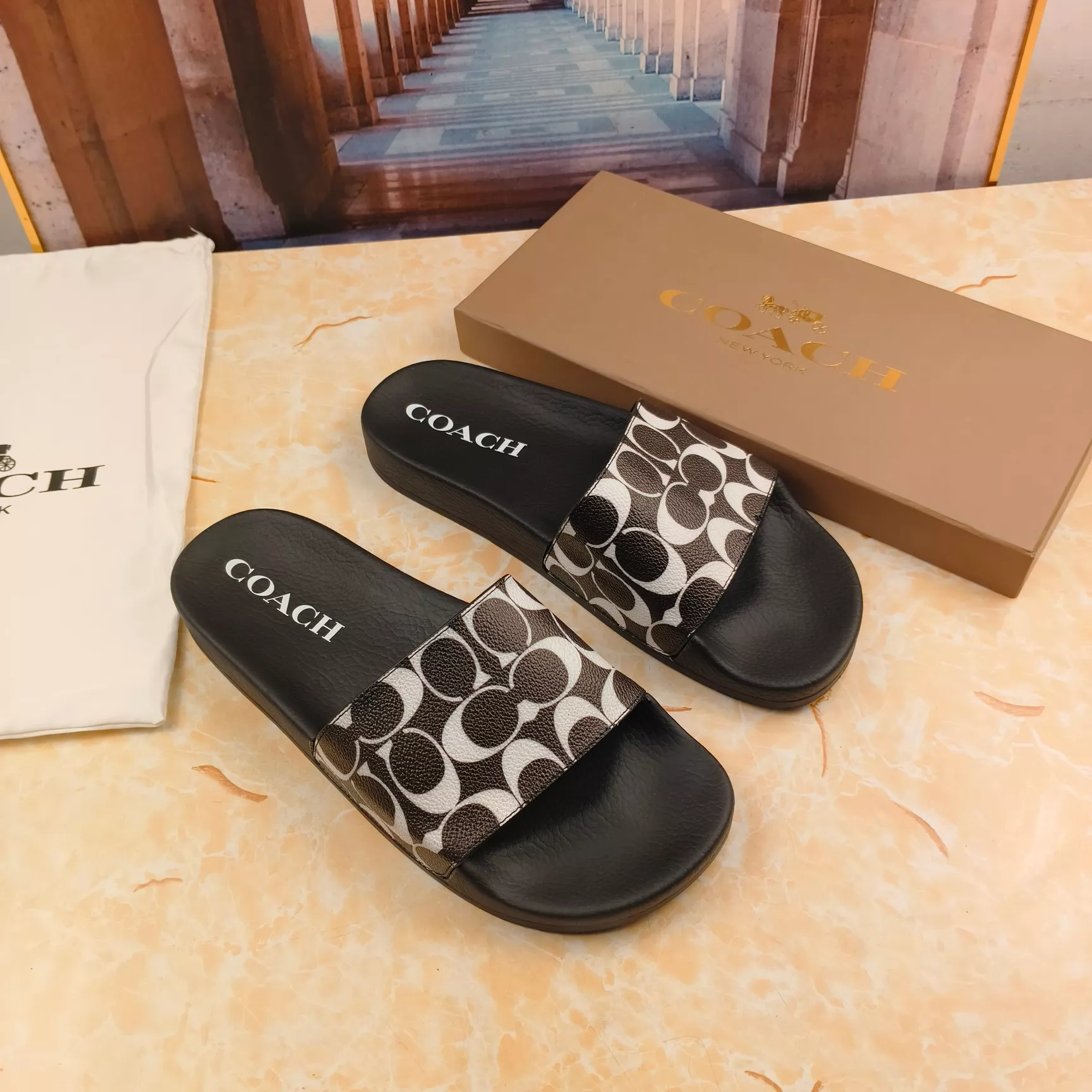 Coach Slippers For Men Durable 3639