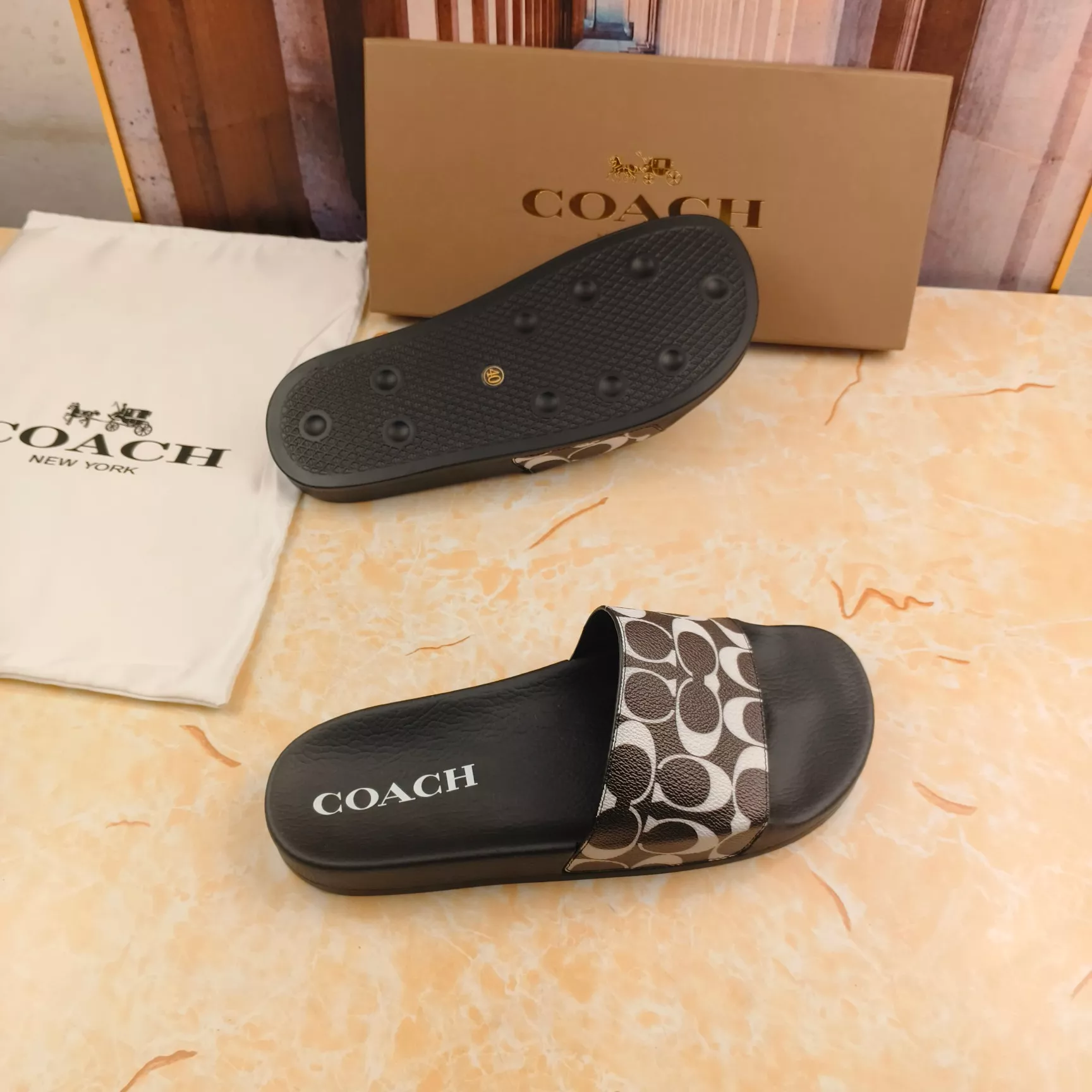 Coach Slippers For Men Durable 3639