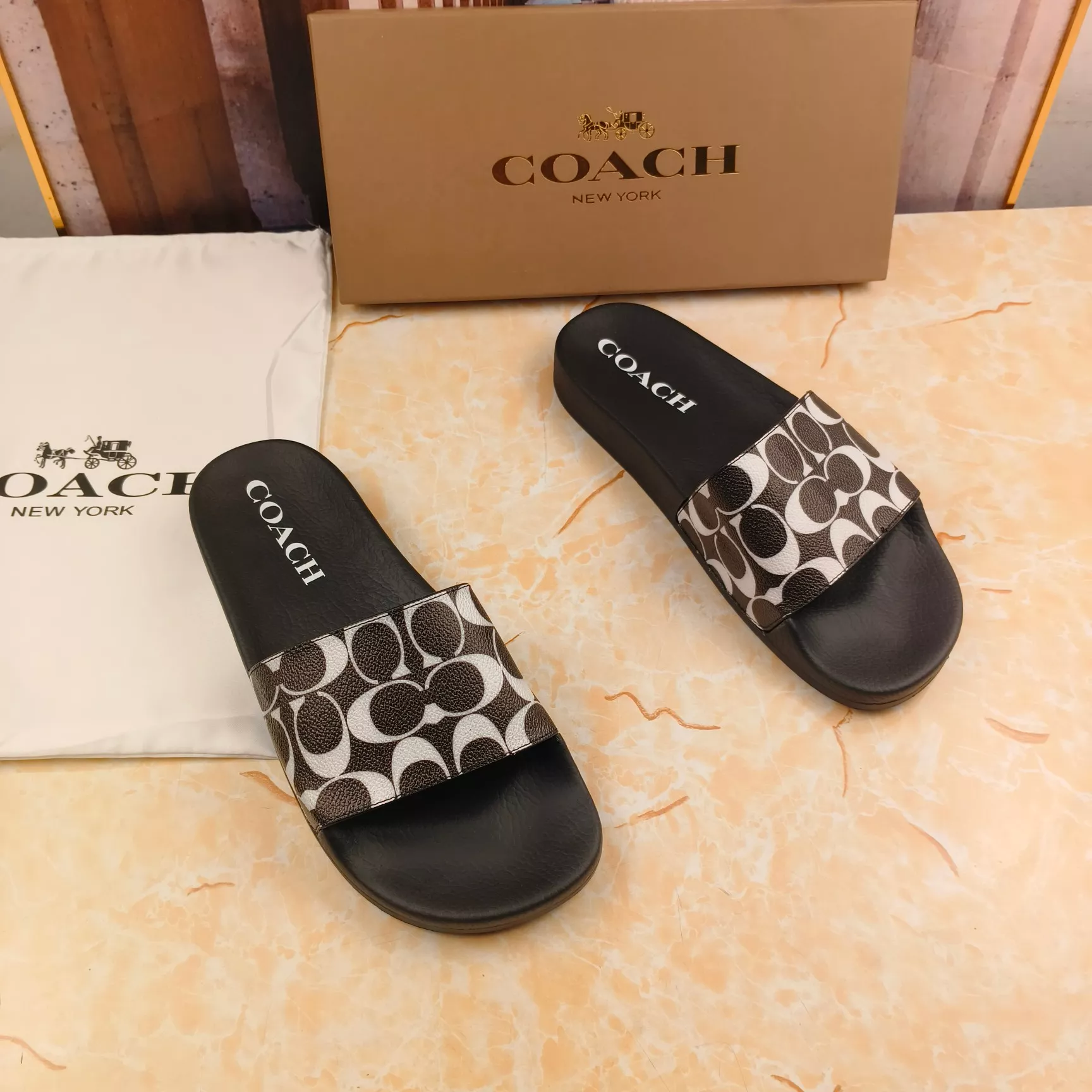 Coach Slippers For Men Durable 3639