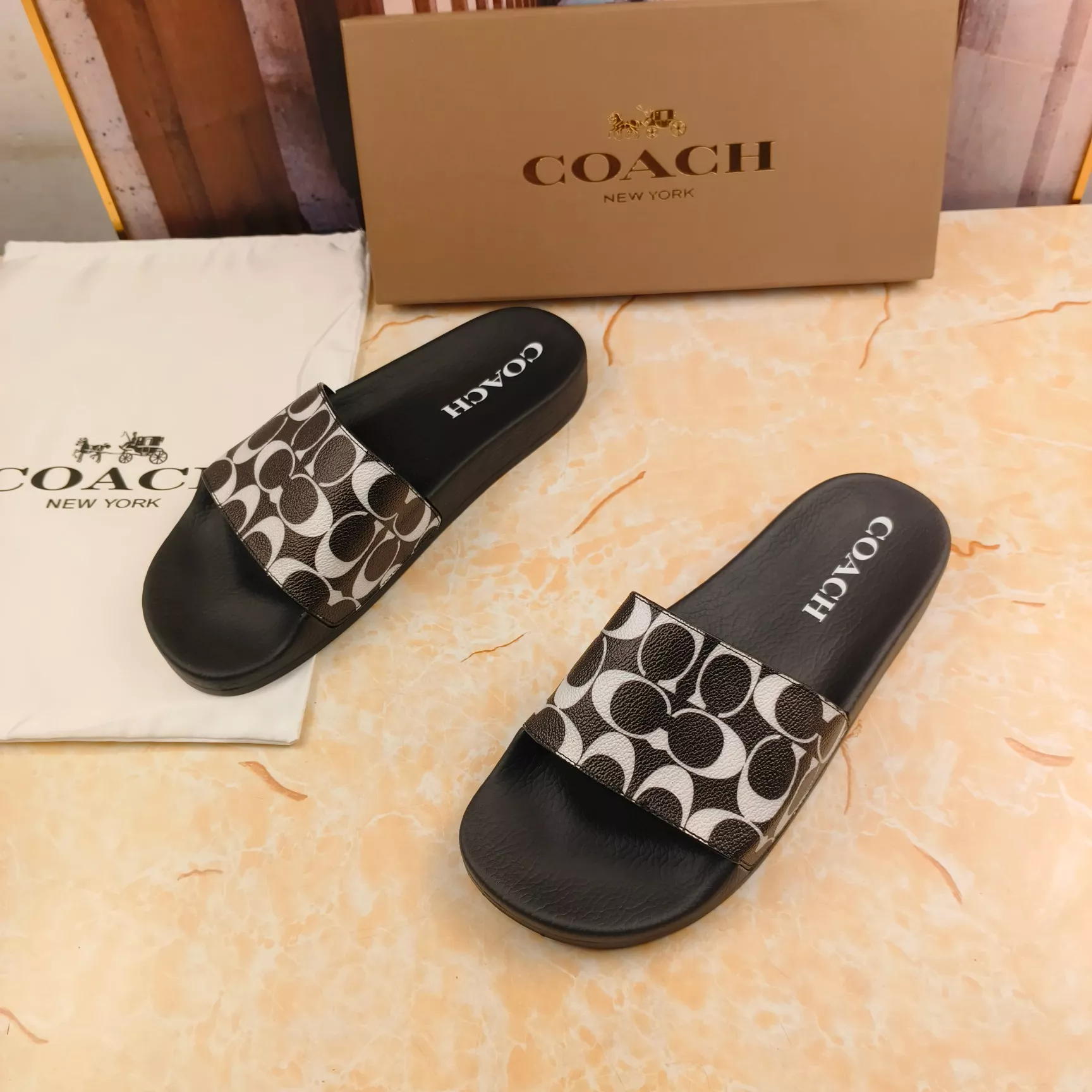 Coach Slippers For Men Durable 3639