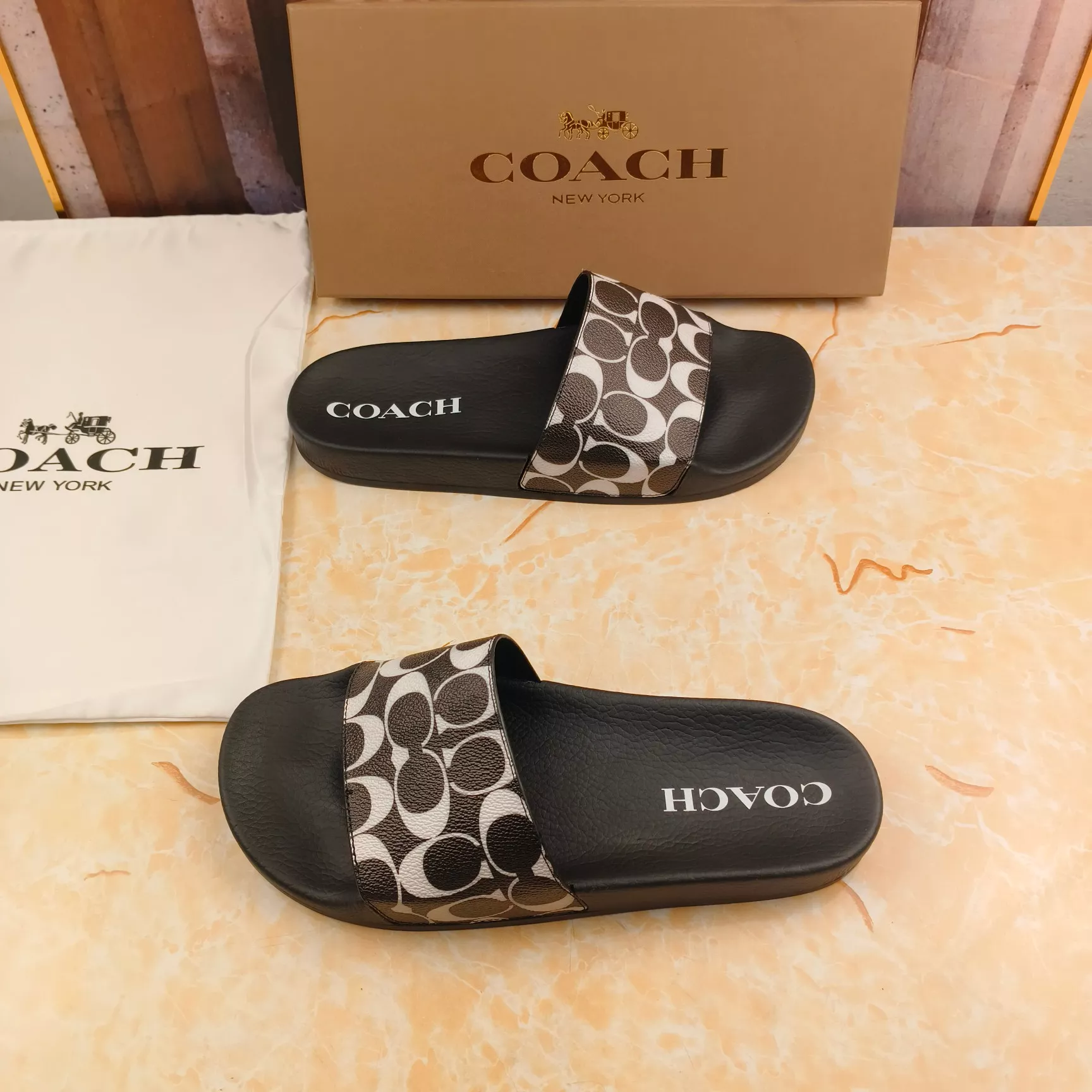 Coach Slippers For Men Durable 3639