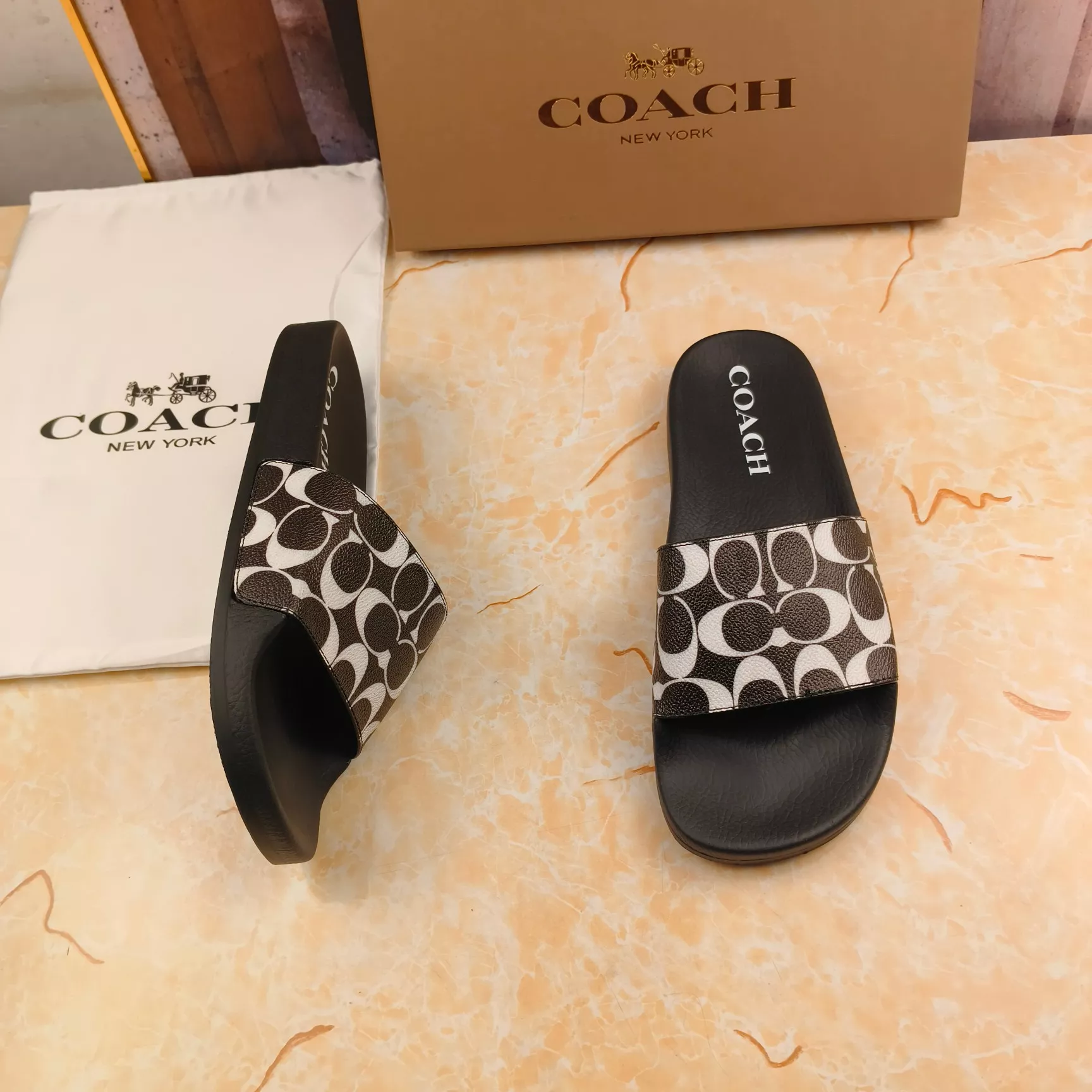 Coach Slippers For Men Durable 3639