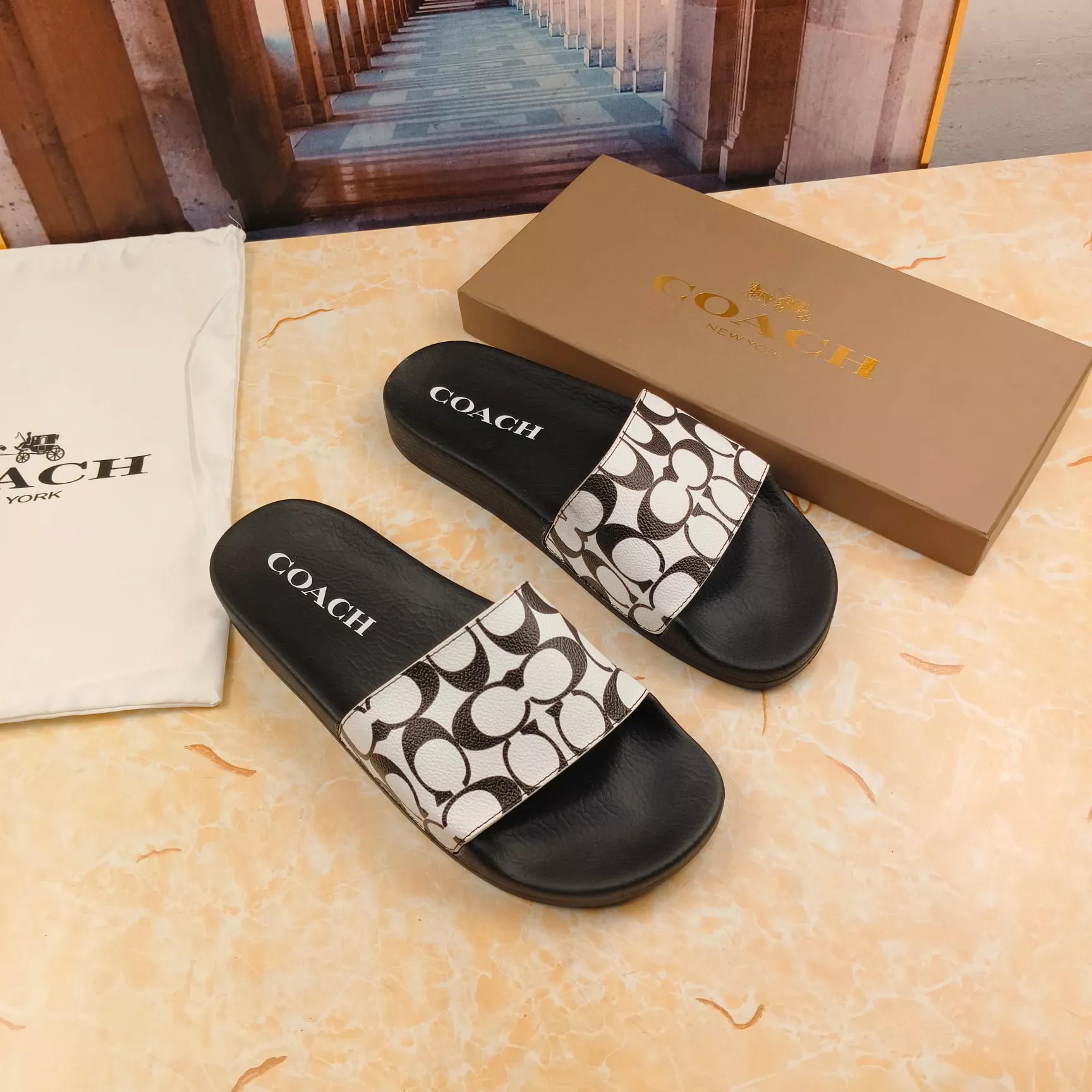 Coach Slippers For Men Durable 4421