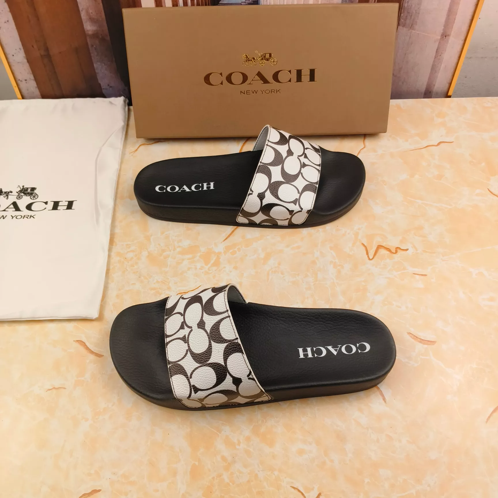 Coach Slippers For Men Durable 4421