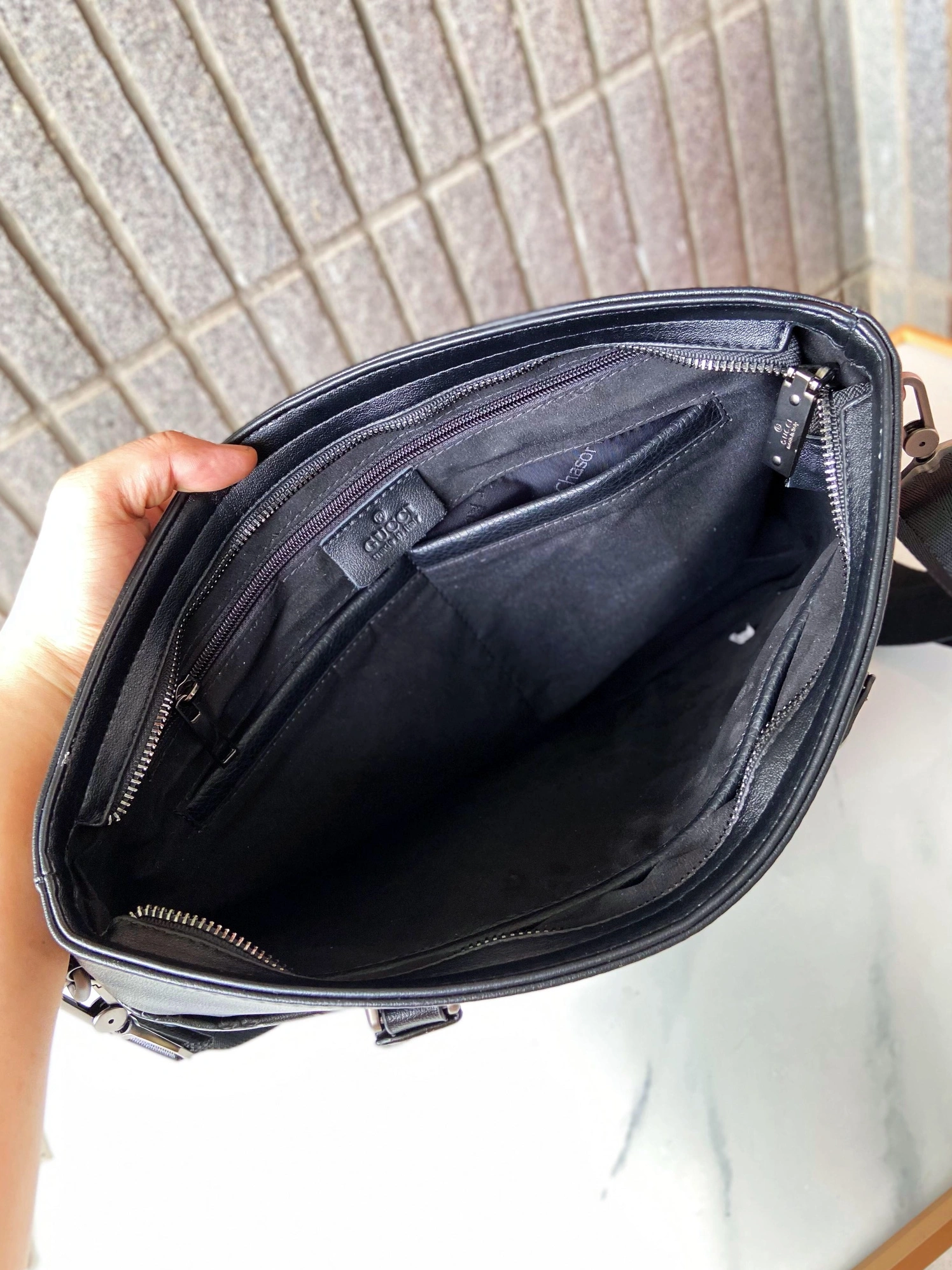 Comfortable 120 Gucci AAA Man Handbags