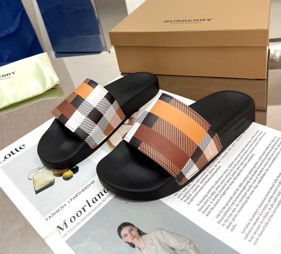 Comfortable 1240 Burberry Slippers For Men